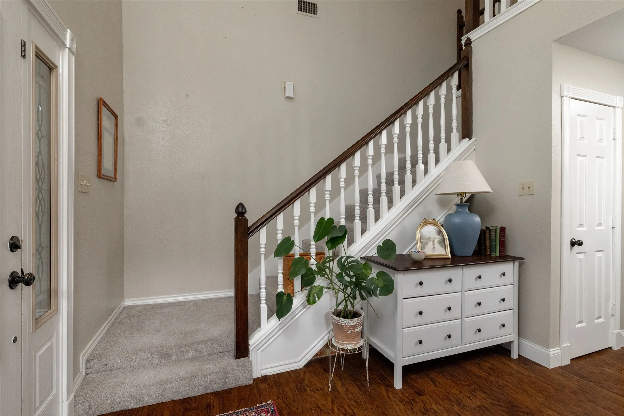 Single Family Residence For Sale in Tarrant County , 1530 Nightingale Circle, Keller, Texas 76262, 4 Bedroom, 4 Bathroom, 2 Garage spaces, 2,896 Sqft, built in 1984, mls#21304928, Real Estate Agent in Keller, Homes For Sale in Tarrant county, Homes For Sale in Keller, Realtor in Keller Texas, Real Estate Brokerage Independent Realty Texas, Luminita Cordes Realtor