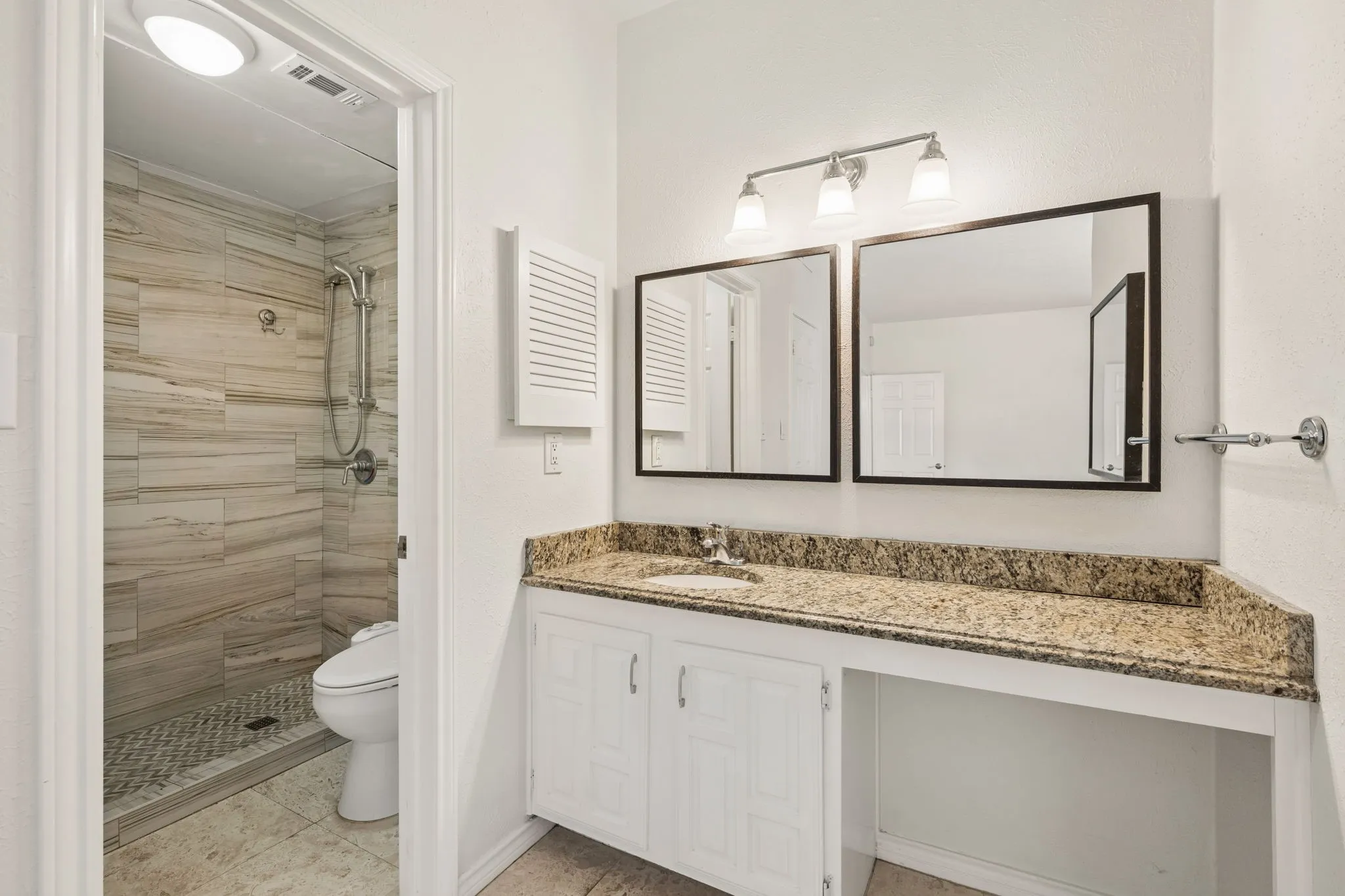 Condominium For Rent in Dallas County , 3105 San Jacinto Street 220, Dallas, Texas 75204, 2 Bedroom, 2 Bathroom, Garage spaces, 926 Sqft, built in 1981, mls#21306944, Real Estate Agent in Dallas, Homes For Rent in Dallas county, Homes For Rent in Dallas, Realtor in Dallas Texas, Real Estate Brokerage Independent Realty Texas, Luminita Cordes Realtor