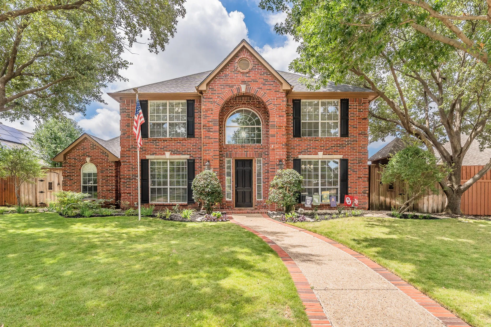 Single Family Residence For Sale in Collin County , 3620 Oakcrest Drive, Plano, Texas 75025, 4 Bedroom, 4 Bathroom, 3 Garage spaces, 3,559 Sqft, built in 1998, mls#21307951, Real Estate Agent in Plano, Homes For Sale in Collin county, Homes For Sale in Plano, Realtor in Plano Texas, Real Estate Brokerage Independent Realty Texas, Luminita Cordes Realtor