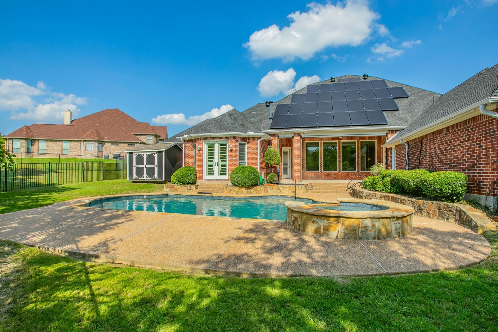Single Family Residence For Sale in Dallas County , 309 La Reata Court, Cedar Hill, Texas 75104, 5 Bedroom, 4 Bathroom, 3 Garage spaces, 3,772 Sqft, built in 2004, mls#21307685, Real Estate Agent in Cedar Hill, Homes For Sale in Dallas county, Homes For Sale in Cedar Hill, Realtor in Cedar Hill Texas, Real Estate Brokerage Independent Realty Texas, Luminita Cordes Realtor