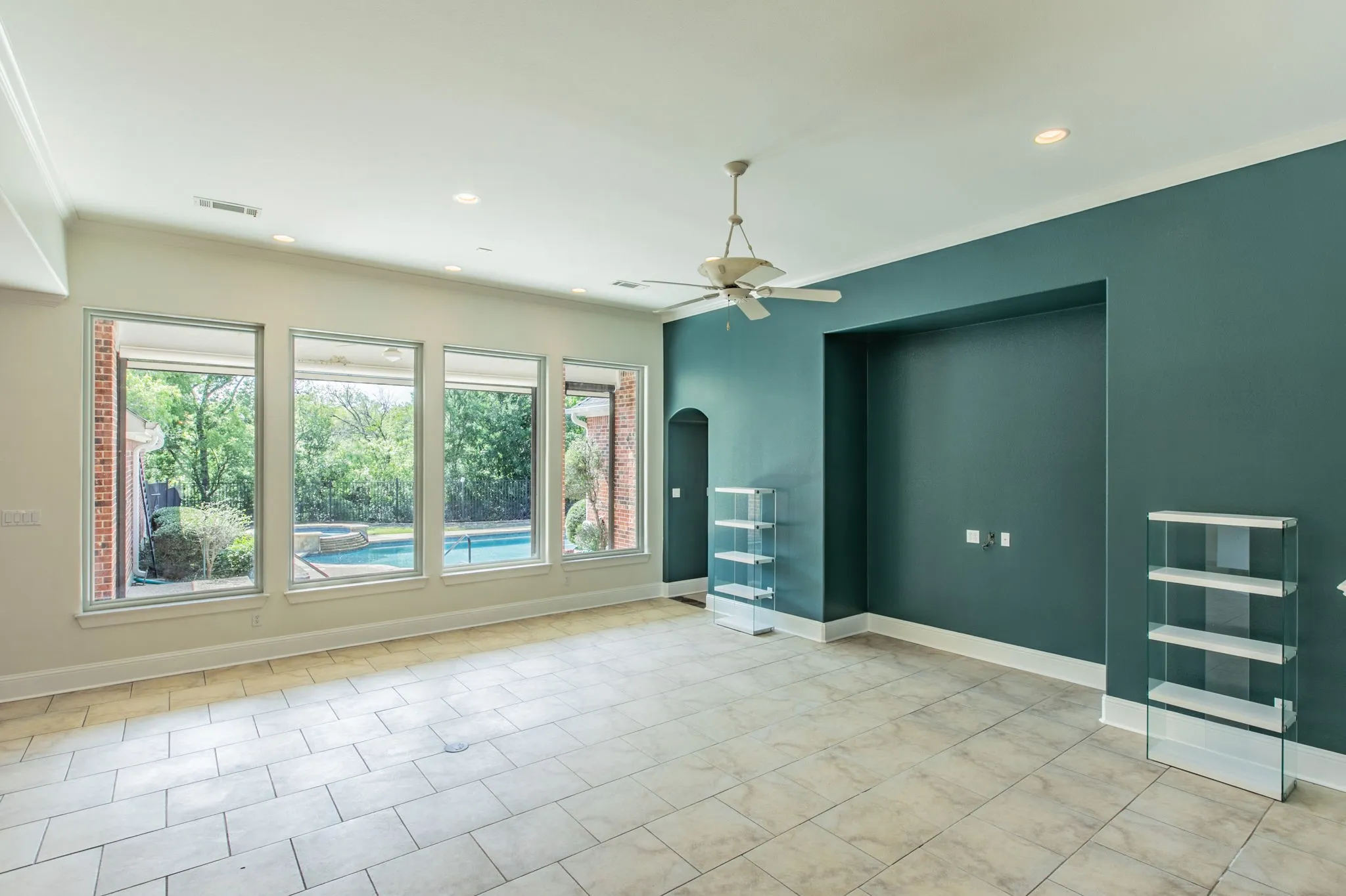Single Family Residence For Sale in Dallas County , 309 La Reata Court, Cedar Hill, Texas 75104, 5 Bedroom, 4 Bathroom, 3 Garage spaces, 3,772 Sqft, built in 2004, mls#21307685, Real Estate Agent in Cedar Hill, Homes For Sale in Dallas county, Homes For Sale in Cedar Hill, Realtor in Cedar Hill Texas, Real Estate Brokerage Independent Realty Texas, Luminita Cordes Realtor