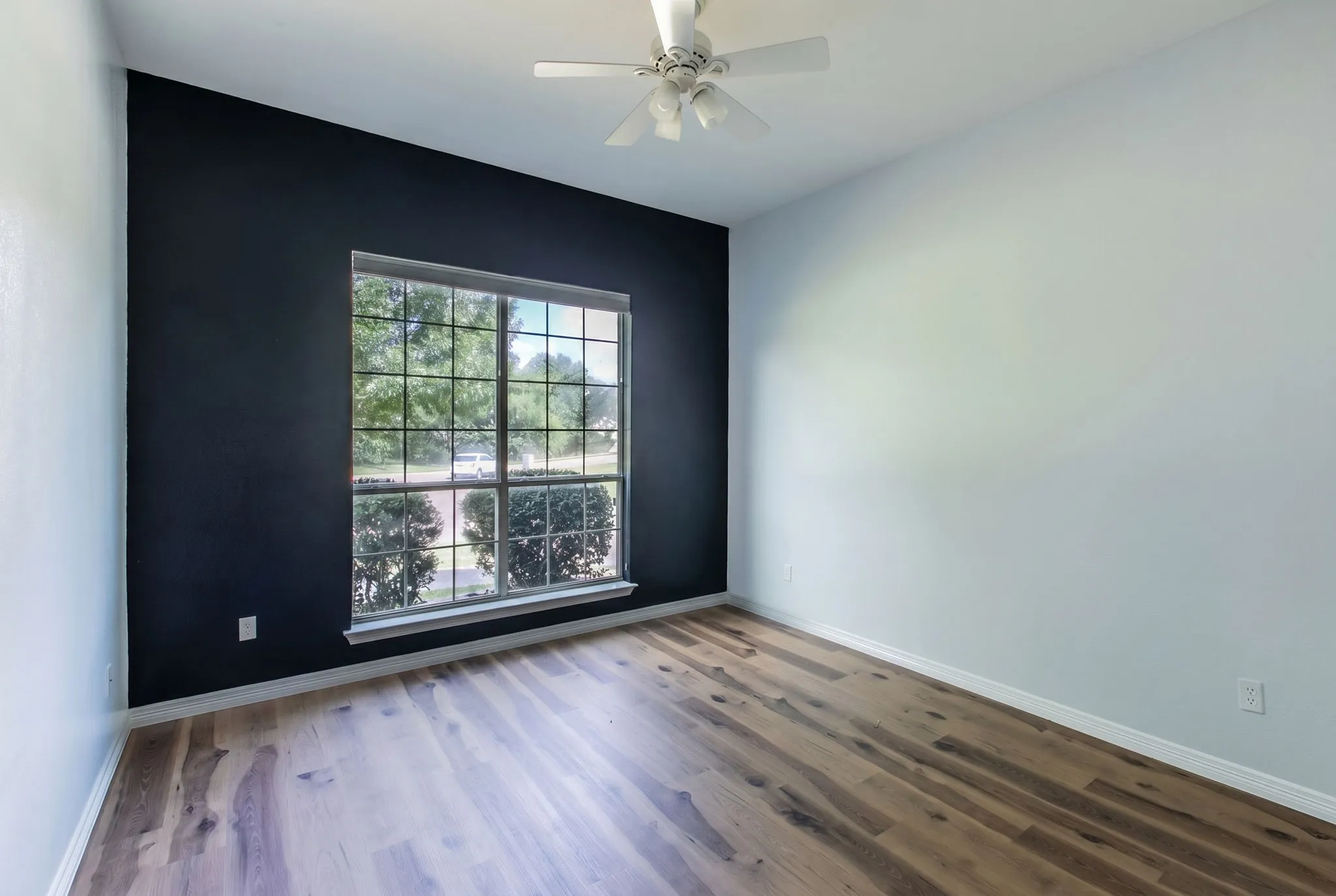 Single Family Residence For Sale in Dallas County , 309 La Reata Court, Cedar Hill, Texas 75104, 5 Bedroom, 4 Bathroom, 3 Garage spaces, 3,772 Sqft, built in 2004, mls#21307685, Real Estate Agent in Cedar Hill, Homes For Sale in Dallas county, Homes For Sale in Cedar Hill, Realtor in Cedar Hill Texas, Real Estate Brokerage Independent Realty Texas, Luminita Cordes Realtor