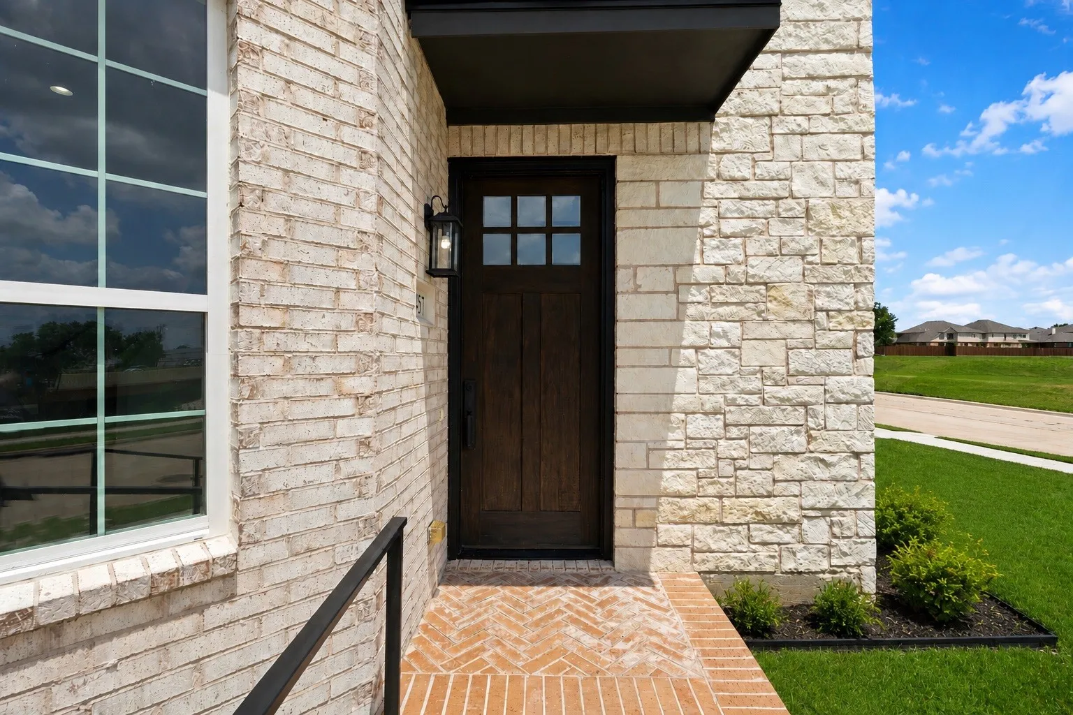 Single Family Residence For Sale in Dallas County , 3457 Sanjeev Drive, Irving, Texas 75060, 4 Bedroom, 4 Bathroom, 2 Garage spaces, 2,640 Sqft, built in 2024, mls#21305819, Real Estate Agent in Irving, Homes For Sale in Dallas county, Homes For Sale in Irving, Realtor in Irving Texas, Real Estate Brokerage Independent Realty Texas, Luminita Cordes Realtor