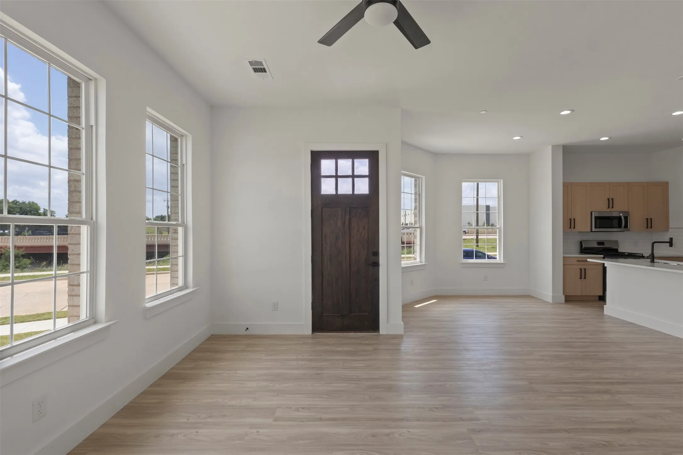 Single Family Residence For Sale in Dallas County , 3457 Sanjeev Drive, Irving, Texas 75060, 4 Bedroom, 4 Bathroom, 2 Garage spaces, 2,640 Sqft, built in 2024, mls#21305819, Real Estate Agent in Irving, Homes For Sale in Dallas county, Homes For Sale in Irving, Realtor in Irving Texas, Real Estate Brokerage Independent Realty Texas, Luminita Cordes Realtor