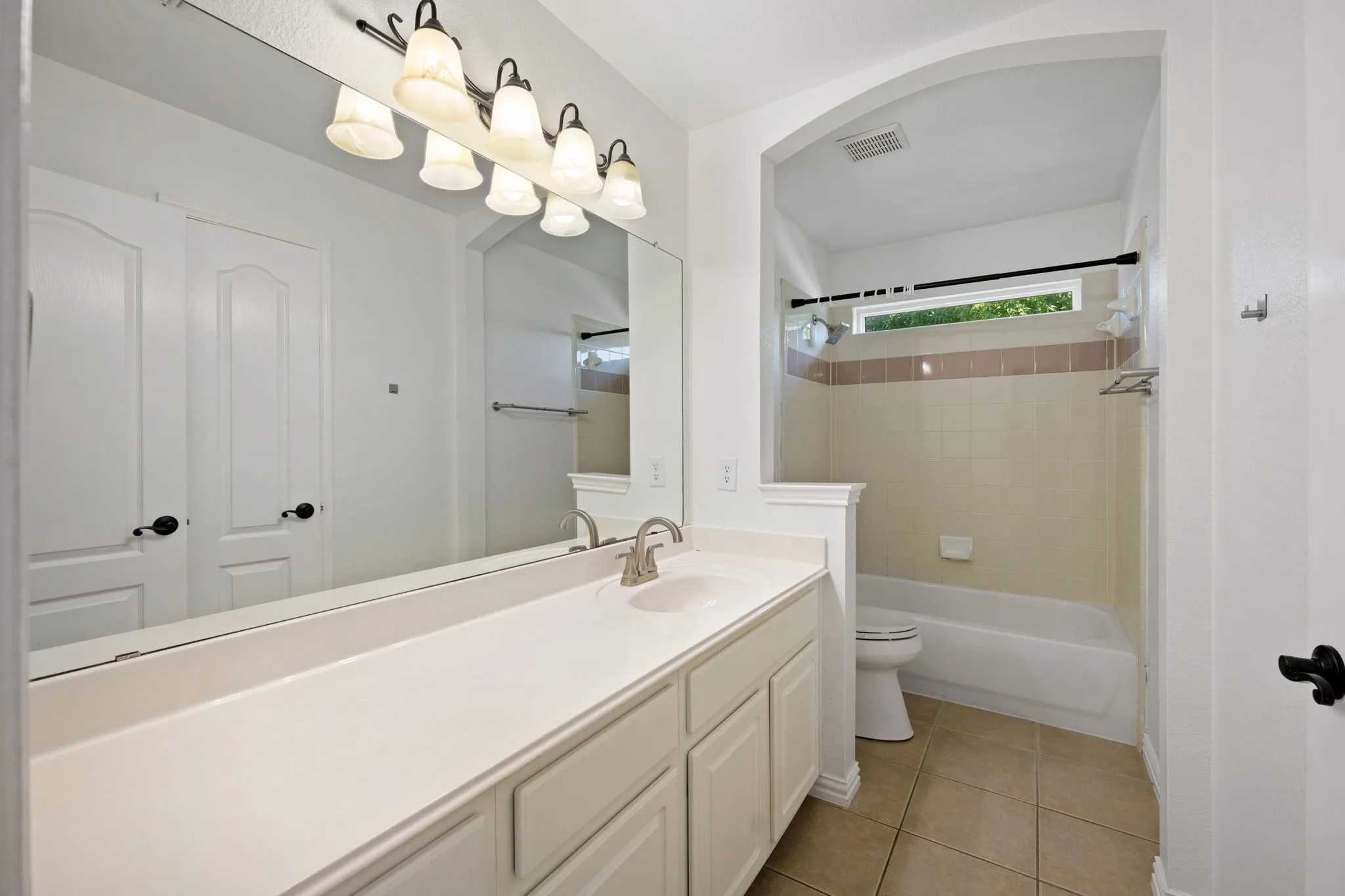 Single Family Residence For Sale in Denton County , 2108 White Rock Lane, Little Elm, Texas 75068, 4 Bedroom, 3 Bathroom, 2 Garage spaces, 3,477 Sqft, built in 2001, mls#21307636, Real Estate Agent in Little Elm, Homes For Sale in Denton county, Homes For Sale in Little Elm, Realtor in Little Elm Texas, Real Estate Brokerage Independent Realty Texas, Luminita Cordes Realtor