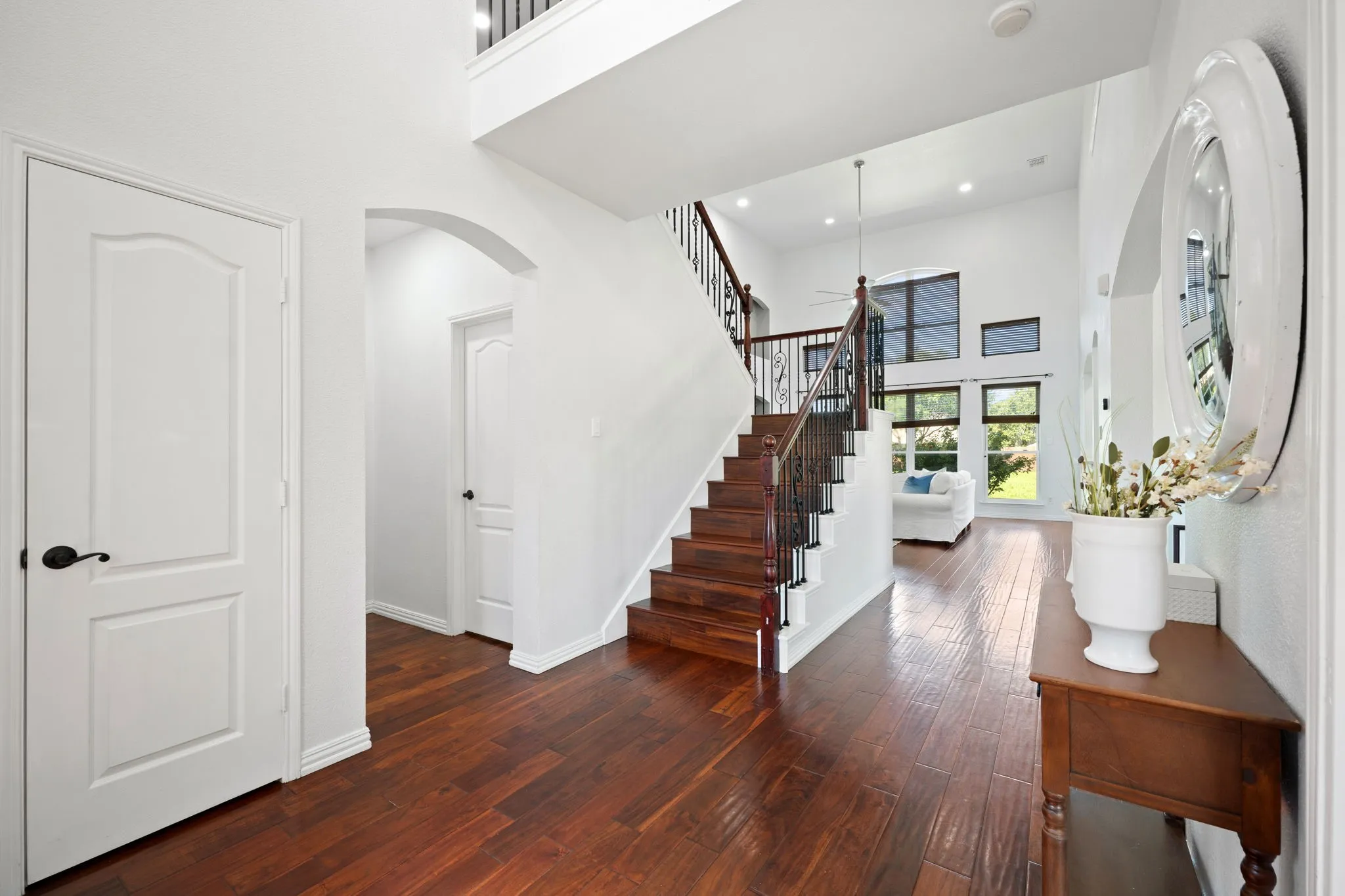 Single Family Residence For Sale in Denton County , 2108 White Rock Lane, Little Elm, Texas 75068, 4 Bedroom, 3 Bathroom, 2 Garage spaces, 3,477 Sqft, built in 2001, mls#21307636, Real Estate Agent in Little Elm, Homes For Sale in Denton county, Homes For Sale in Little Elm, Realtor in Little Elm Texas, Real Estate Brokerage Independent Realty Texas, Luminita Cordes Realtor