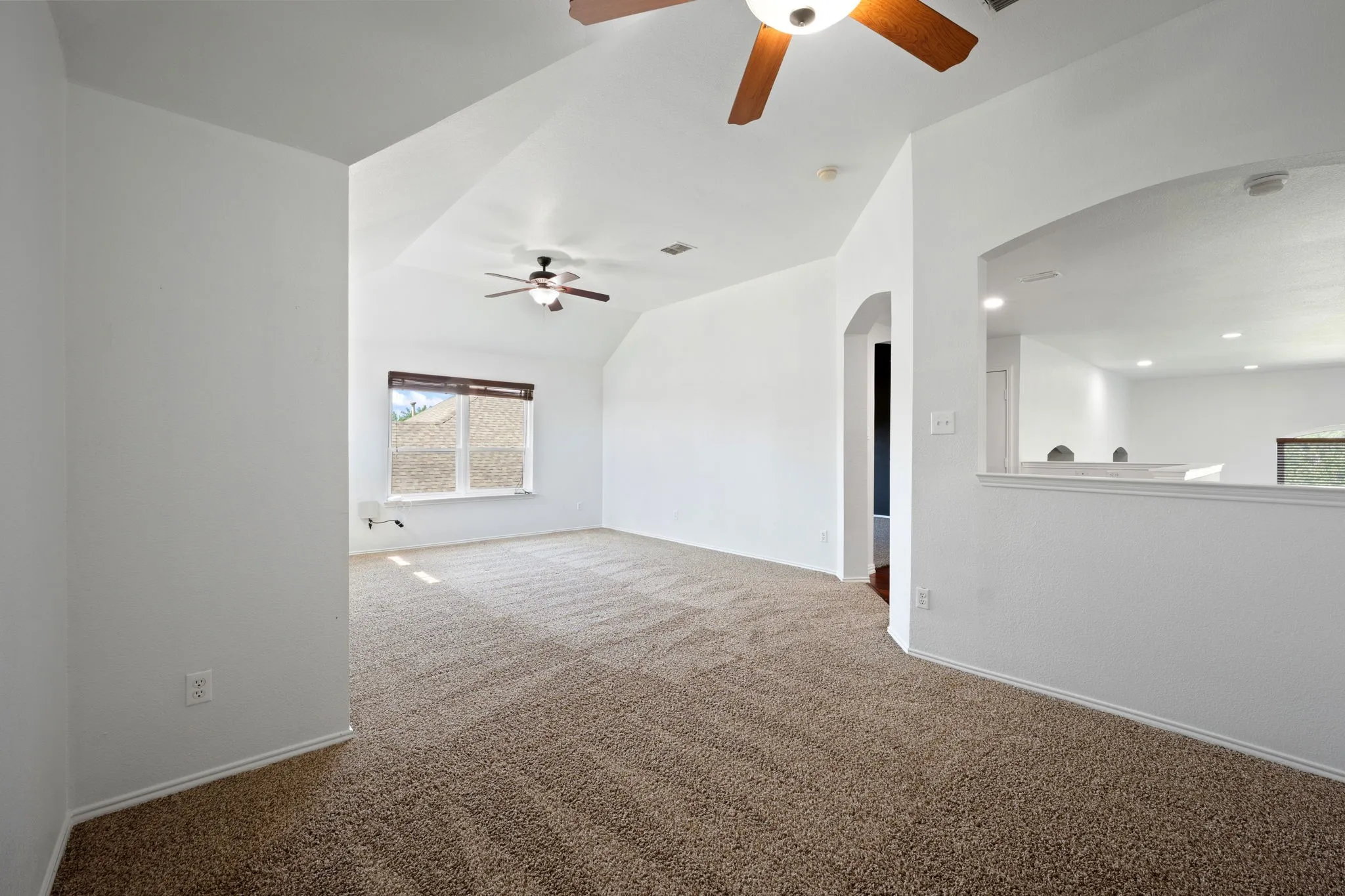 Single Family Residence For Sale in Denton County , 2108 White Rock Lane, Little Elm, Texas 75068, 4 Bedroom, 3 Bathroom, 2 Garage spaces, 3,477 Sqft, built in 2001, mls#21307636, Real Estate Agent in Little Elm, Homes For Sale in Denton county, Homes For Sale in Little Elm, Realtor in Little Elm Texas, Real Estate Brokerage Independent Realty Texas, Luminita Cordes Realtor