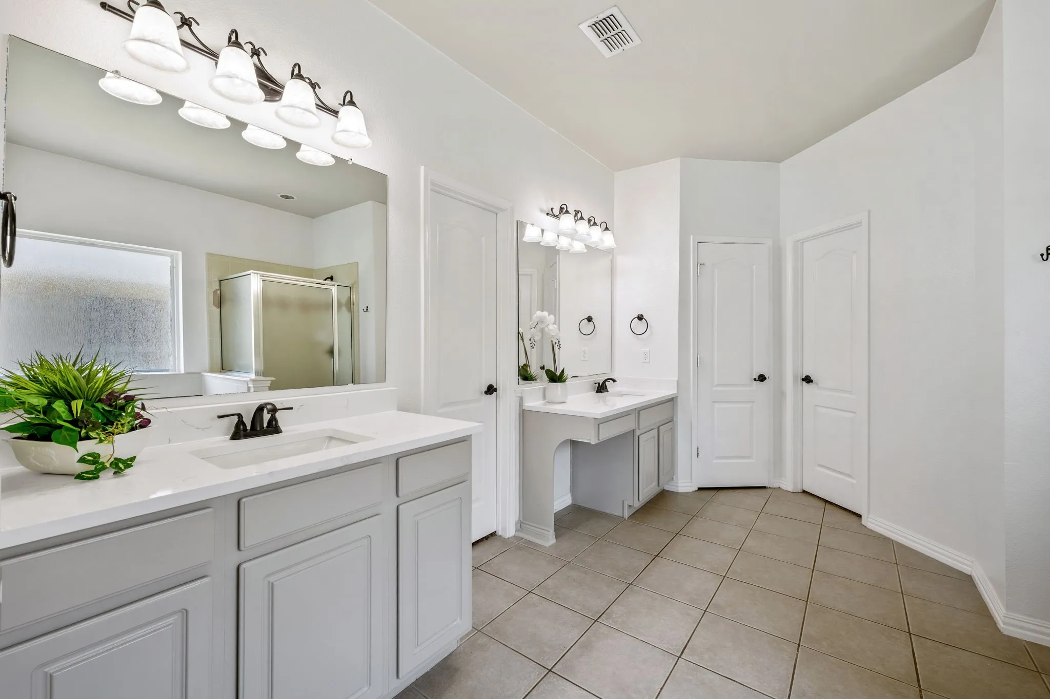 Single Family Residence For Sale in Denton County , 2108 White Rock Lane, Little Elm, Texas 75068, 4 Bedroom, 3 Bathroom, 2 Garage spaces, 3,477 Sqft, built in 2001, mls#21307636, Real Estate Agent in Little Elm, Homes For Sale in Denton county, Homes For Sale in Little Elm, Realtor in Little Elm Texas, Real Estate Brokerage Independent Realty Texas, Luminita Cordes Realtor