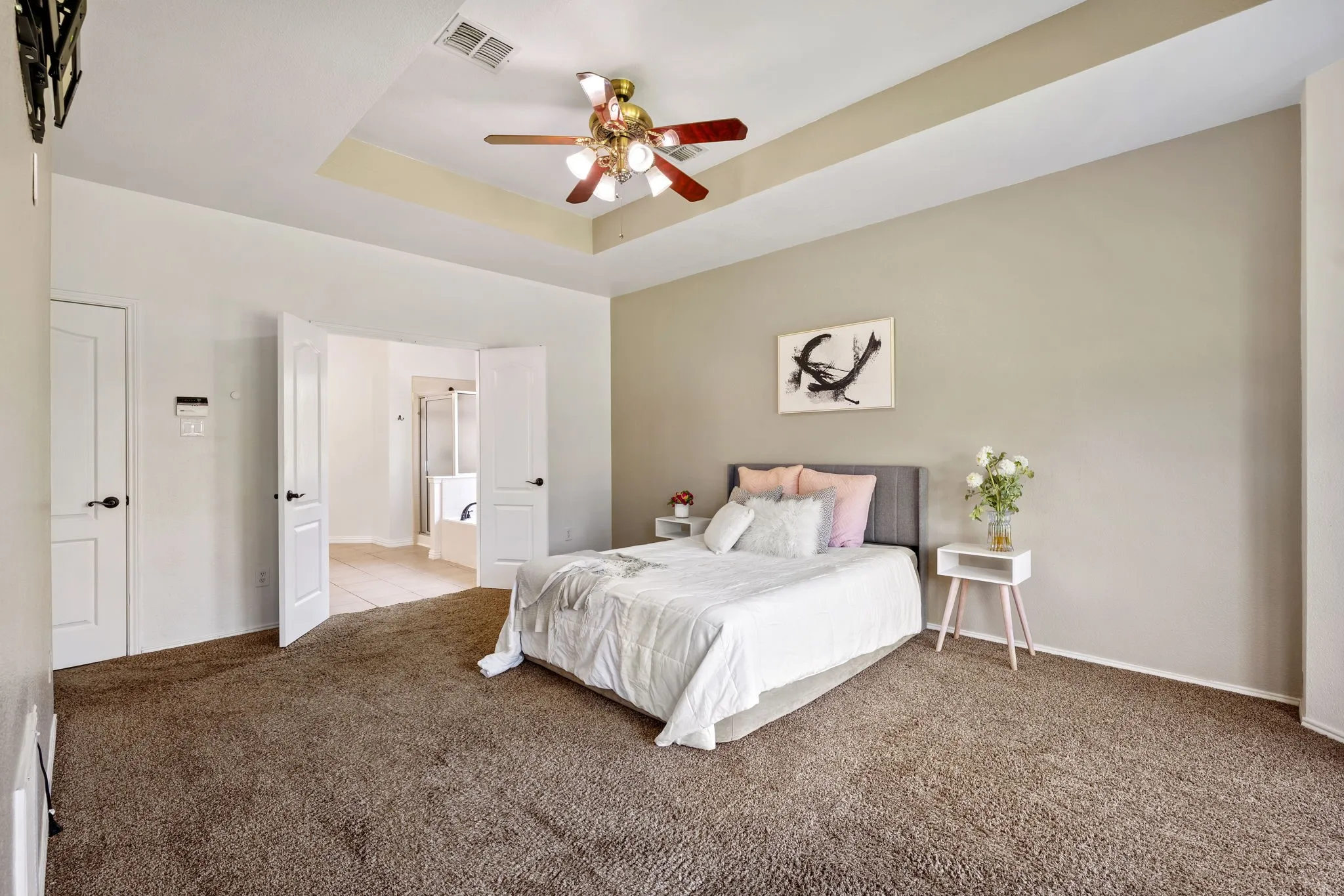 Single Family Residence For Sale in Denton County , 2108 White Rock Lane, Little Elm, Texas 75068, 4 Bedroom, 3 Bathroom, 2 Garage spaces, 3,477 Sqft, built in 2001, mls#21307636, Real Estate Agent in Little Elm, Homes For Sale in Denton county, Homes For Sale in Little Elm, Realtor in Little Elm Texas, Real Estate Brokerage Independent Realty Texas, Luminita Cordes Realtor