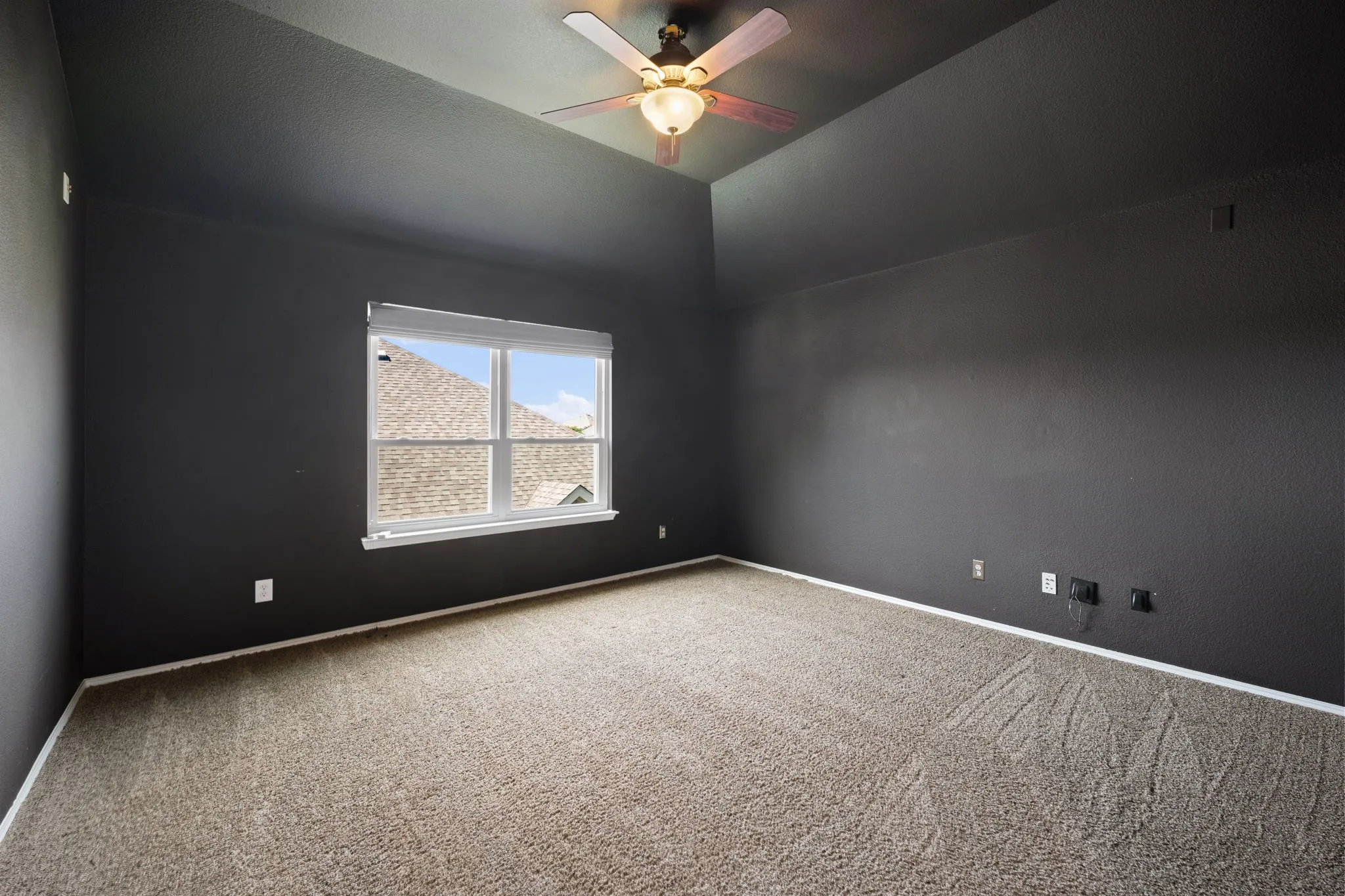 Single Family Residence For Sale in Denton County , 2108 White Rock Lane, Little Elm, Texas 75068, 4 Bedroom, 3 Bathroom, 2 Garage spaces, 3,477 Sqft, built in 2001, mls#21307636, Real Estate Agent in Little Elm, Homes For Sale in Denton county, Homes For Sale in Little Elm, Realtor in Little Elm Texas, Real Estate Brokerage Independent Realty Texas, Luminita Cordes Realtor