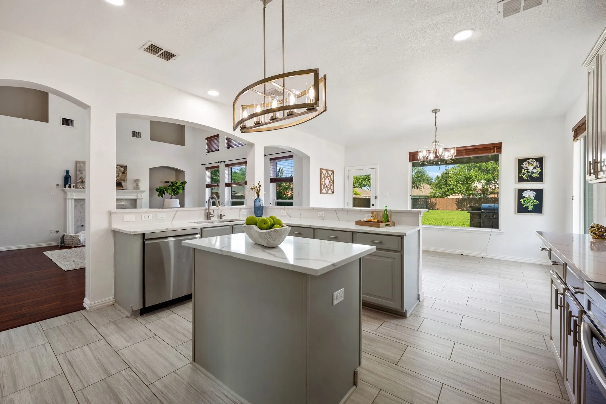 Single Family Residence For Sale in Denton County , 2108 White Rock Lane, Little Elm, Texas 75068, 4 Bedroom, 3 Bathroom, 2 Garage spaces, 3,477 Sqft, built in 2001, mls#21307636, Real Estate Agent in Little Elm, Homes For Sale in Denton county, Homes For Sale in Little Elm, Realtor in Little Elm Texas, Real Estate Brokerage Independent Realty Texas, Luminita Cordes Realtor