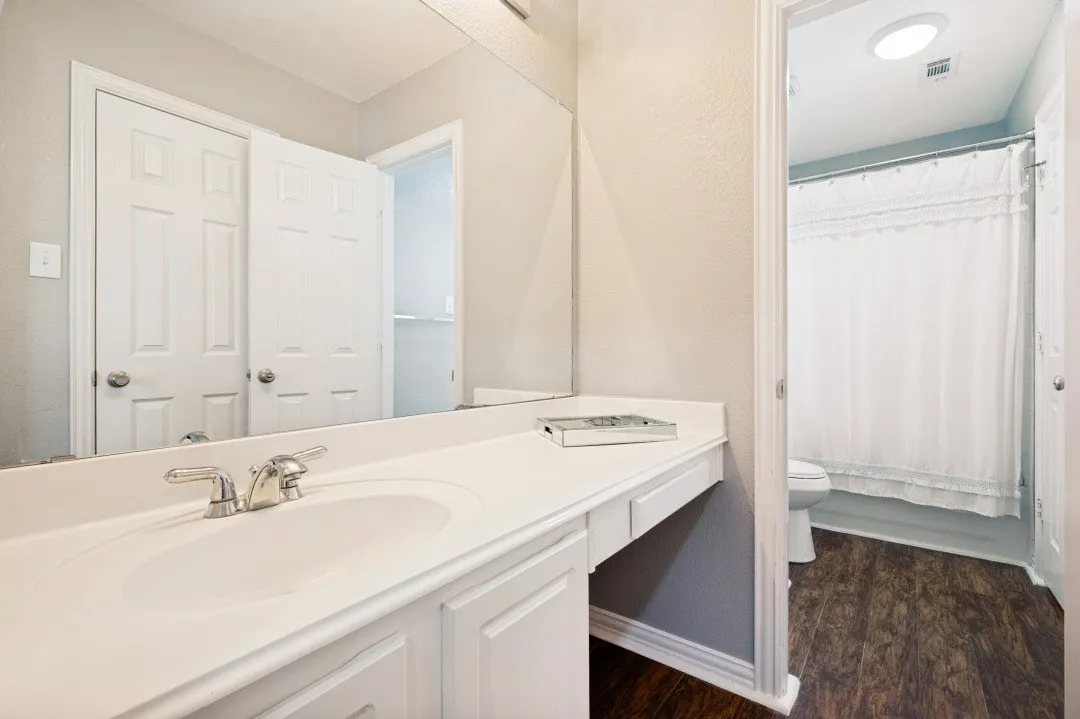 Single Family Residence For Sale in Collin County , 2600 Dunbar Drive, Mc Kinney, Texas 75072, 4 Bedroom, 3 Bathroom, 2 Garage spaces, 2,967 Sqft, built in 2003, mls#21308003, Real Estate Agent in Mc Kinney, Homes For Sale in Collin county, Homes For Sale in Mc Kinney, Realtor in Mc Kinney Texas, Real Estate Brokerage Independent Realty Texas, Luminita Cordes Realtor
