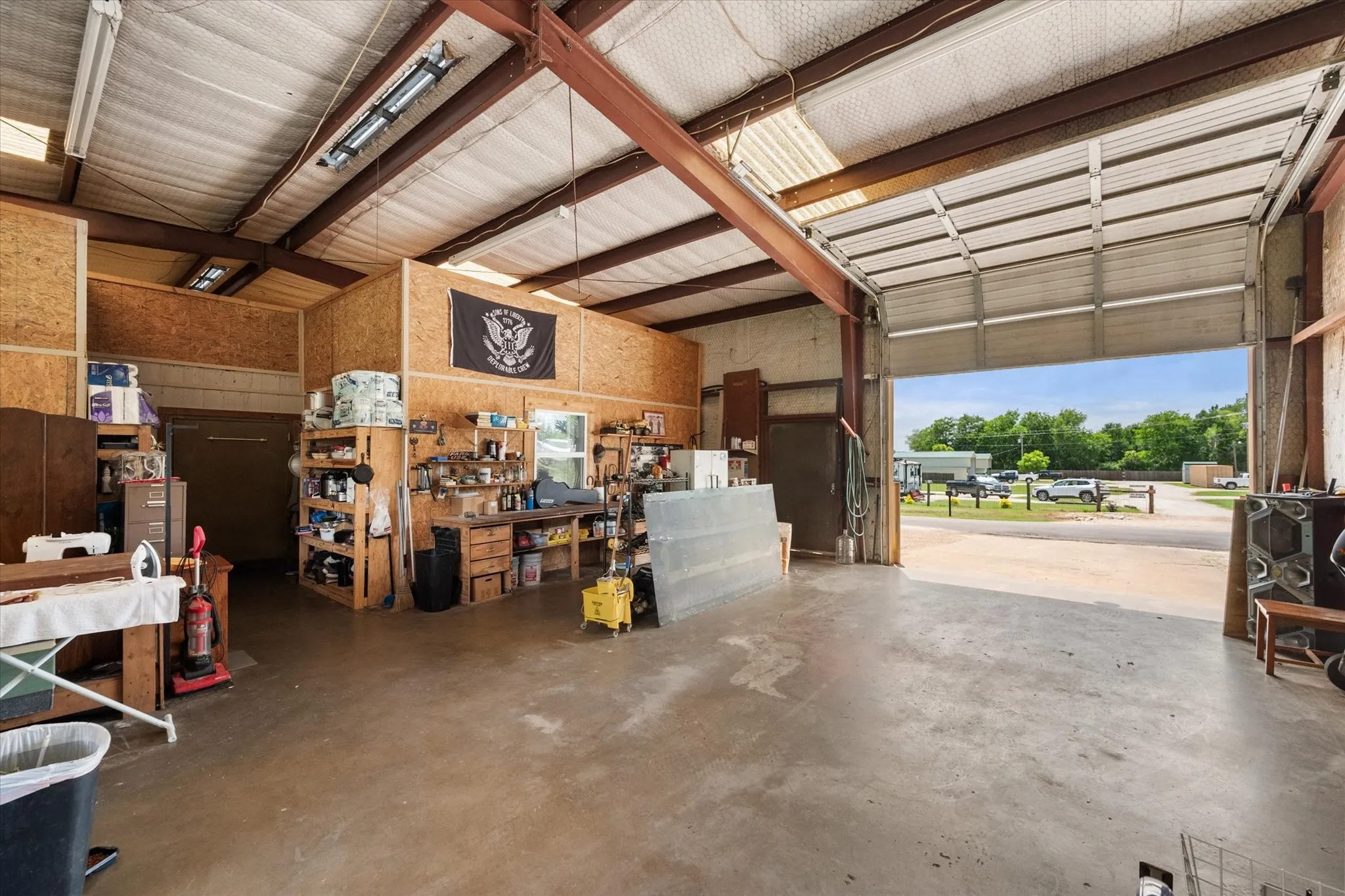 Shop with 12'x12' chain-driven door facing street