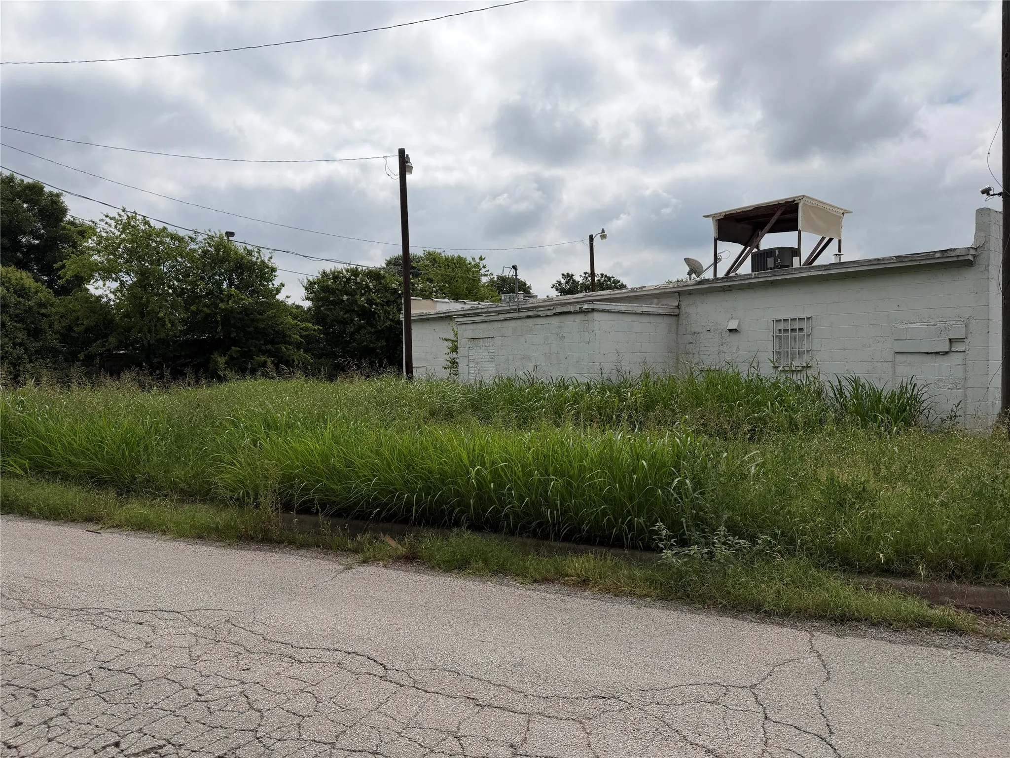 Business For Sale in Tarrant County , 1813 Portland Avenue, Fort Worth, Texas 76102, 0, 0, Garage spaces, 0 Sqft, built in 1951, mls#21308025, Real Estate Agent in Fort Worth, Homes For Sale in Tarrant county, Homes For Sale in Fort Worth, Realtor in Fort Worth Texas, Real Estate Brokerage Independent Realty Texas, Luminita Cordes Realtor