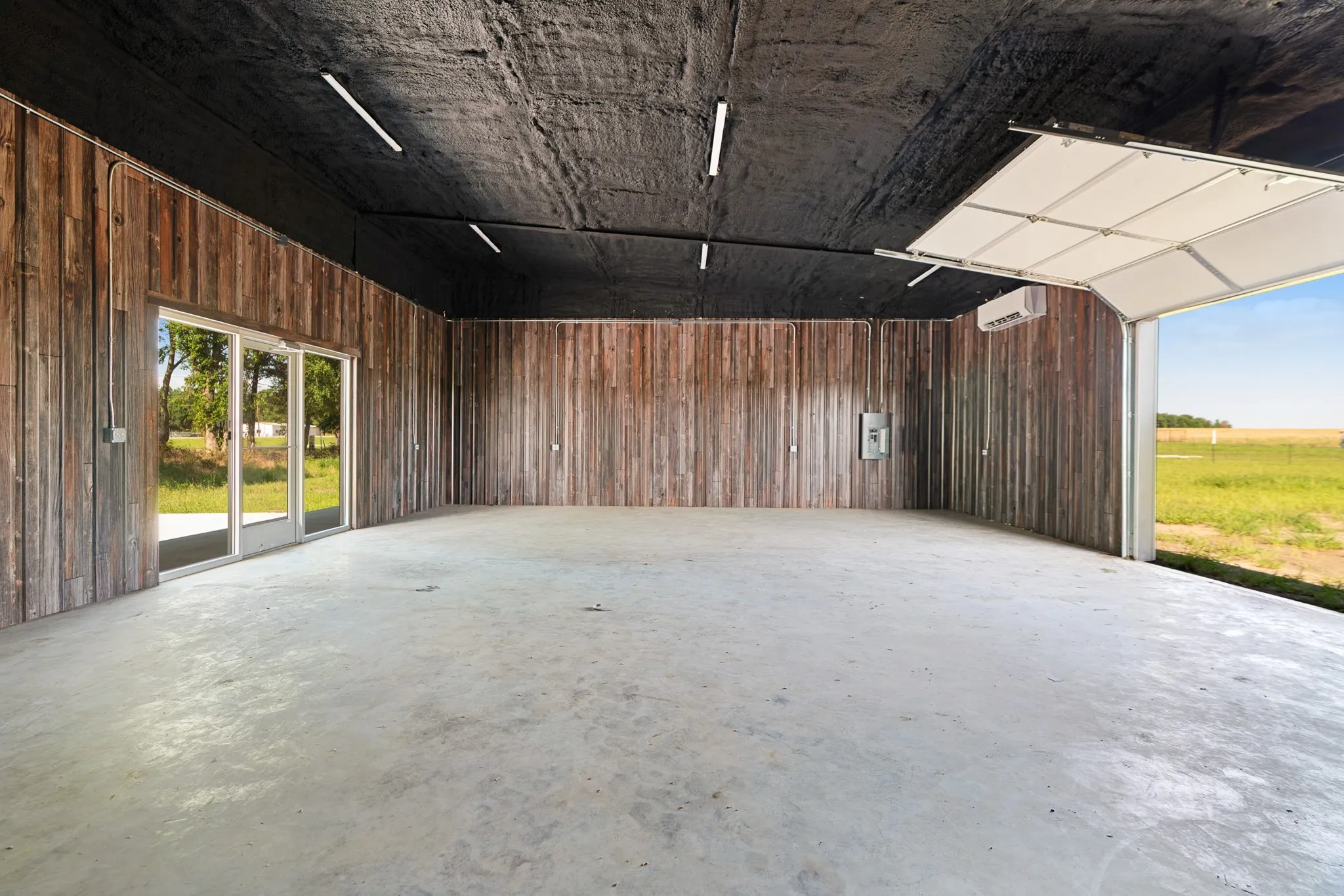 Business For Sale in Lamar County , 1105 W Front Highway, Blossom, Texas 75416, 0, 0, Garage spaces, 0 Sqft, built in 2026, Price $2,500,000, mls#21308021, Real Estate Agent in Blossom, Homes For Sale in Lamar county, Homes For Sale in Blossom, Realtor in Blossom Texas, Real Estate Brokerage Independent Realty Texas, Luminita Cordes Realtor