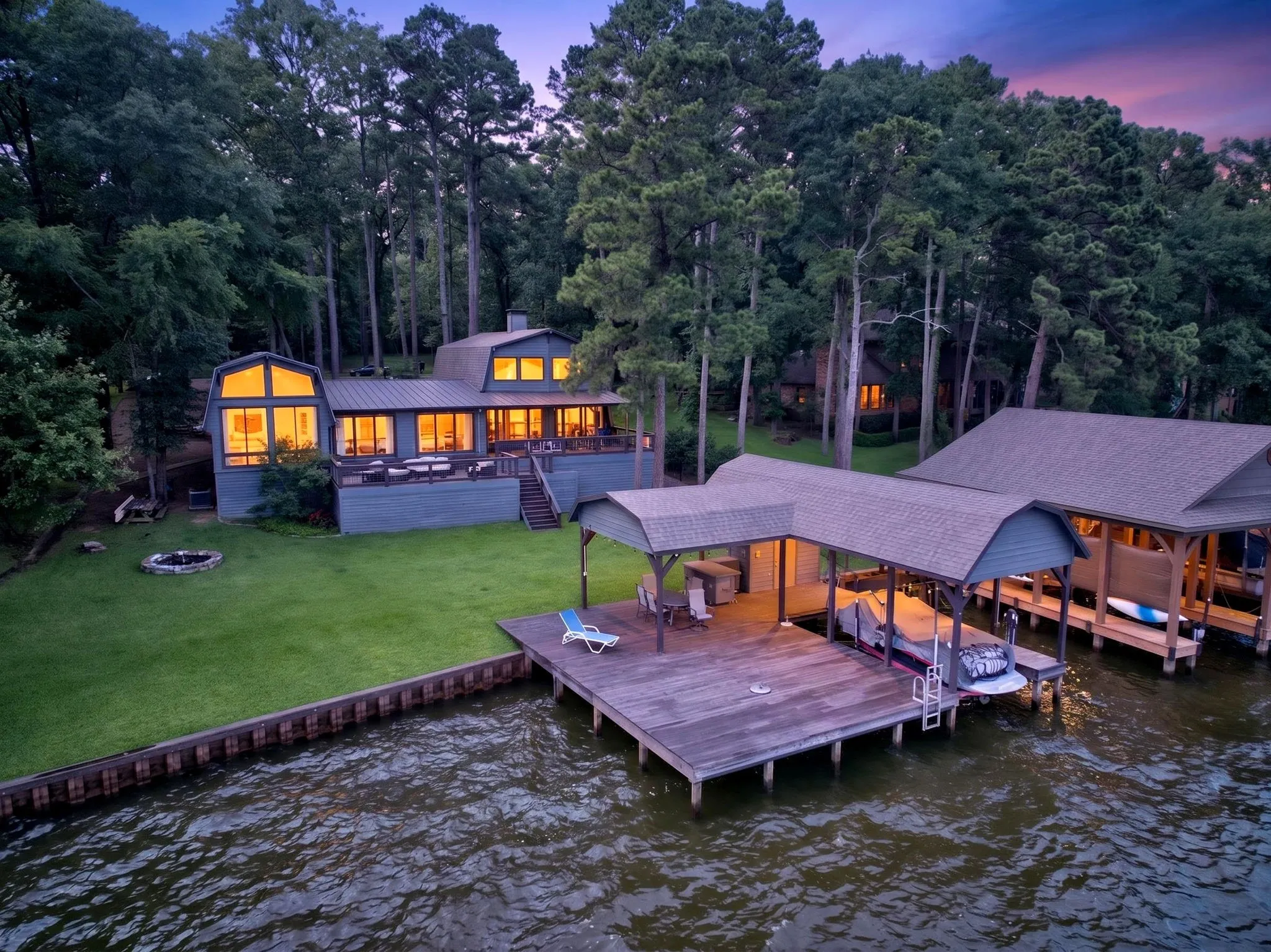 Single Family Residence For Sale in Franklin (TX) County , 136 King Andrew Court, Scroggins, Texas 75480, 5 Bedroom, 6 Bathroom, Garage spaces, 3,922 Sqft, built in 1980, mls#21308005, Real Estate Agent in Scroggins, Homes For Sale in Franklin (TX) county, Homes For Sale in Scroggins, Realtor in Scroggins Texas, Real Estate Brokerage Independent Realty Texas, Luminita Cordes Realtor