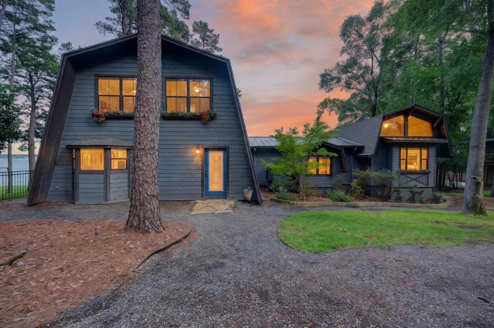 Single Family Residence For Sale in Franklin (TX) County , 136 King Andrew Court, Scroggins, Texas 75480, 5 Bedroom, 6 Bathroom, Garage spaces, 3,922 Sqft, built in 1980, mls#21308005, Real Estate Agent in Scroggins, Homes For Sale in Franklin (TX) county, Homes For Sale in Scroggins, Realtor in Scroggins Texas, Real Estate Brokerage Independent Realty Texas, Luminita Cordes Realtor