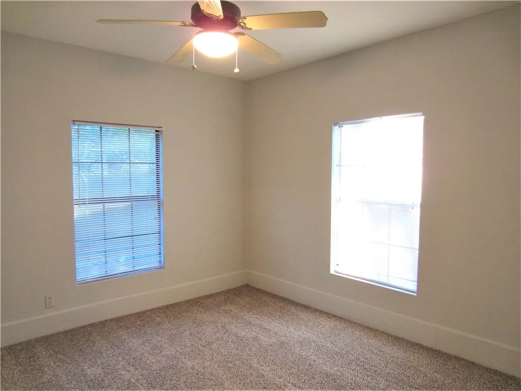Single Family Residence For Rent in Denton County , 1106 Peak Street, Denton, Texas 76201, 2 Bedroom, 1 Bathroom, Garage spaces, 768 Sqft, built in 1940, mls#21308031, Real Estate Agent in Denton, Homes For Rent in Denton county, Homes For Rent in Denton, Realtor in Denton Texas, Real Estate Brokerage Independent Realty Texas, Luminita Cordes Realtor