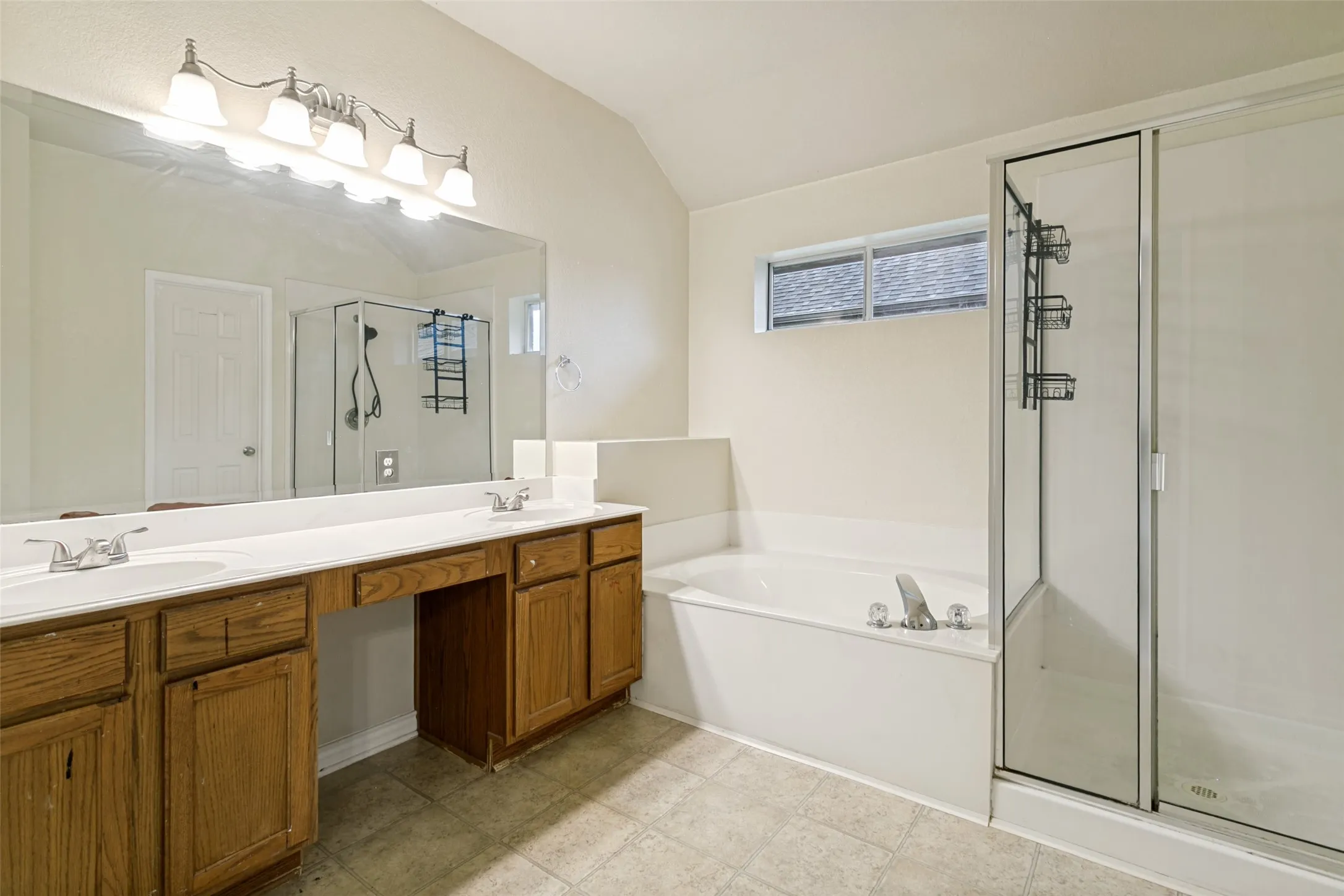 Single Family Residence For Sale in Tarrant County , 908 Dogwood Drive, Burleson, Texas 76028, 4 Bedroom, 2 Bathroom, 2 Garage spaces, 2,248 Sqft, built in 2005, mls#21302760, Real Estate Agent in Burleson, Homes For Sale in Tarrant county, Homes For Sale in Burleson, Realtor in Burleson Texas, Real Estate Brokerage Independent Realty Texas, Luminita Cordes Realtor