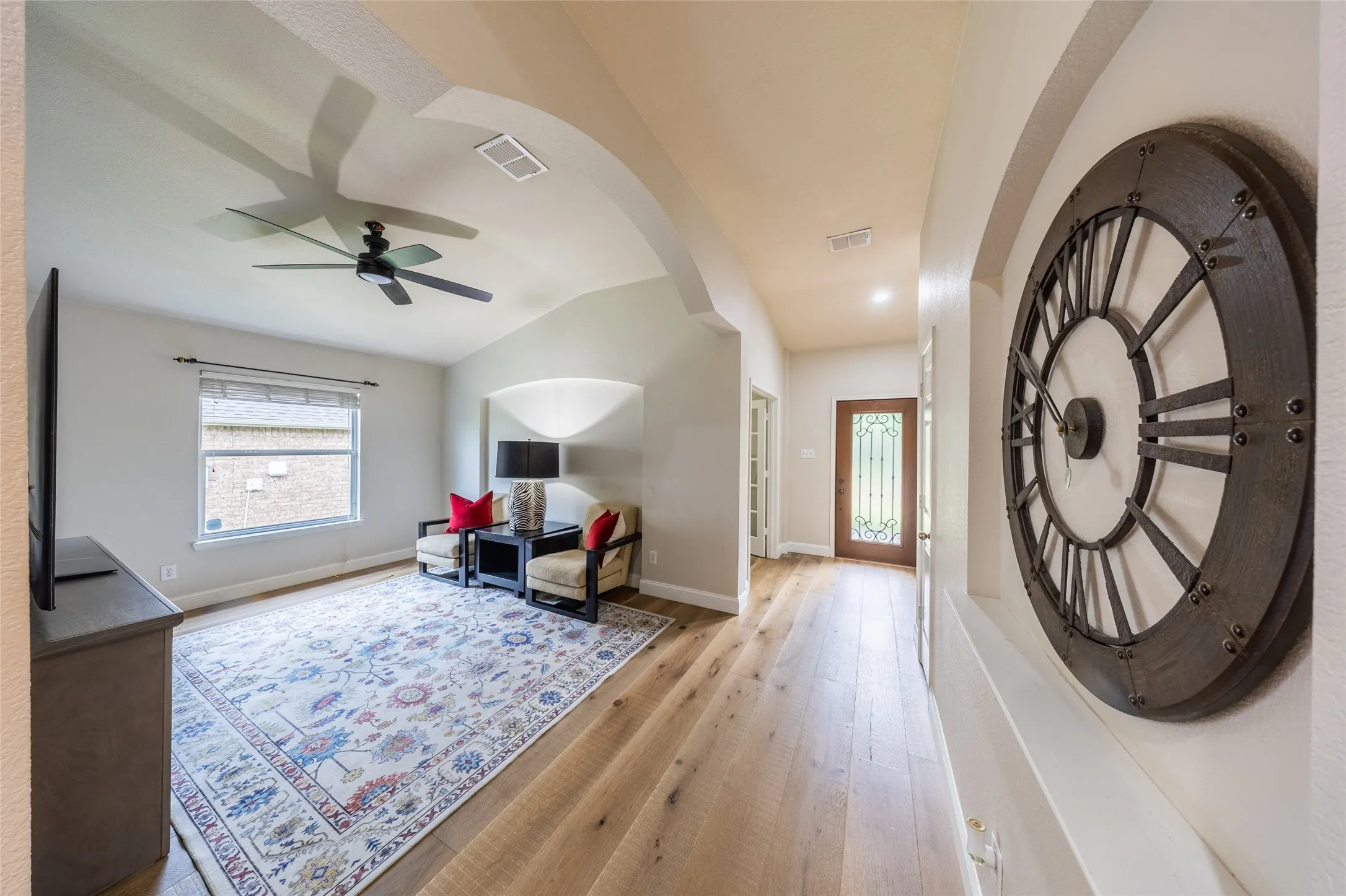 Single Family Residence For Sale in Collin County , 11038 Mansfield Drive, Frisco, Texas 75035, 4 Bedroom, 2 Bathroom, 2 Garage spaces, 2,134 Sqft, built in 2003, mls#21308033, Real Estate Agent in Frisco, Homes For Sale in Collin county, Homes For Sale in Frisco, Realtor in Frisco Texas, Real Estate Brokerage Independent Realty Texas, Luminita Cordes Realtor