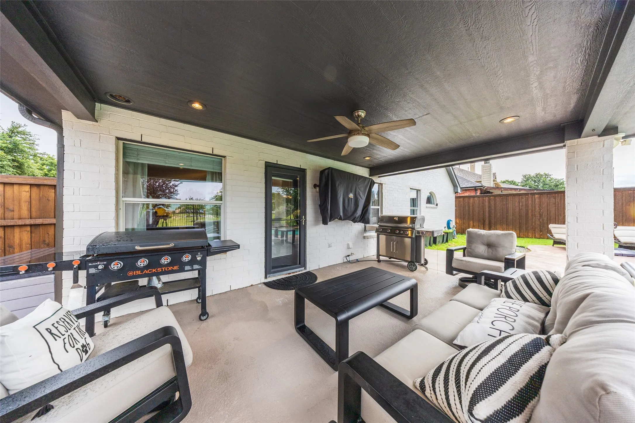 Single Family Residence For Sale in Collin County , 11038 Mansfield Drive, Frisco, Texas 75035, 4 Bedroom, 2 Bathroom, 2 Garage spaces, 2,134 Sqft, built in 2003, mls#21308033, Real Estate Agent in Frisco, Homes For Sale in Collin county, Homes For Sale in Frisco, Realtor in Frisco Texas, Real Estate Brokerage Independent Realty Texas, Luminita Cordes Realtor