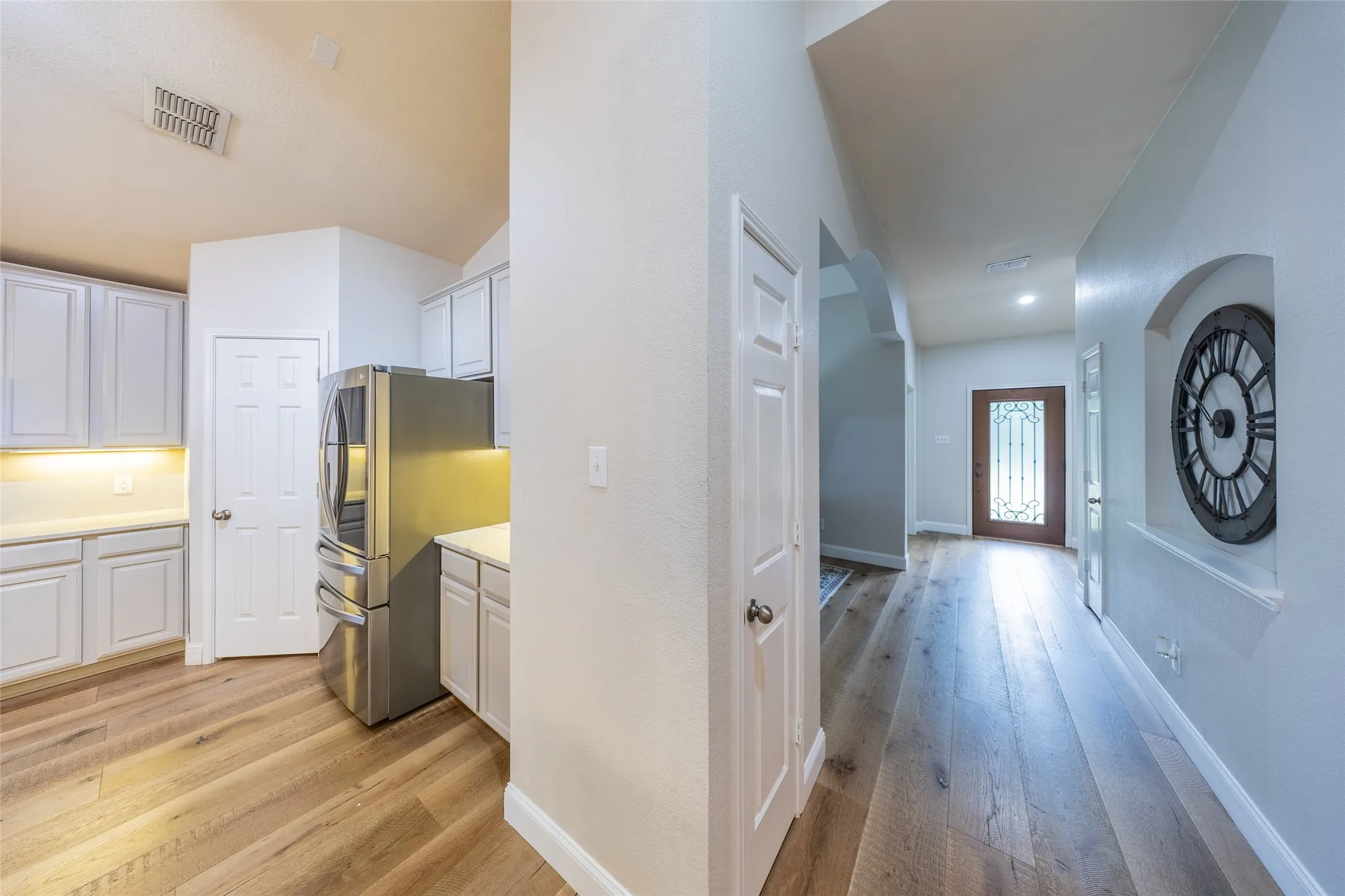 Single Family Residence For Sale in Collin County , 11038 Mansfield Drive, Frisco, Texas 75035, 4 Bedroom, 2 Bathroom, 2 Garage spaces, 2,134 Sqft, built in 2003, mls#21308033, Real Estate Agent in Frisco, Homes For Sale in Collin county, Homes For Sale in Frisco, Realtor in Frisco Texas, Real Estate Brokerage Independent Realty Texas, Luminita Cordes Realtor