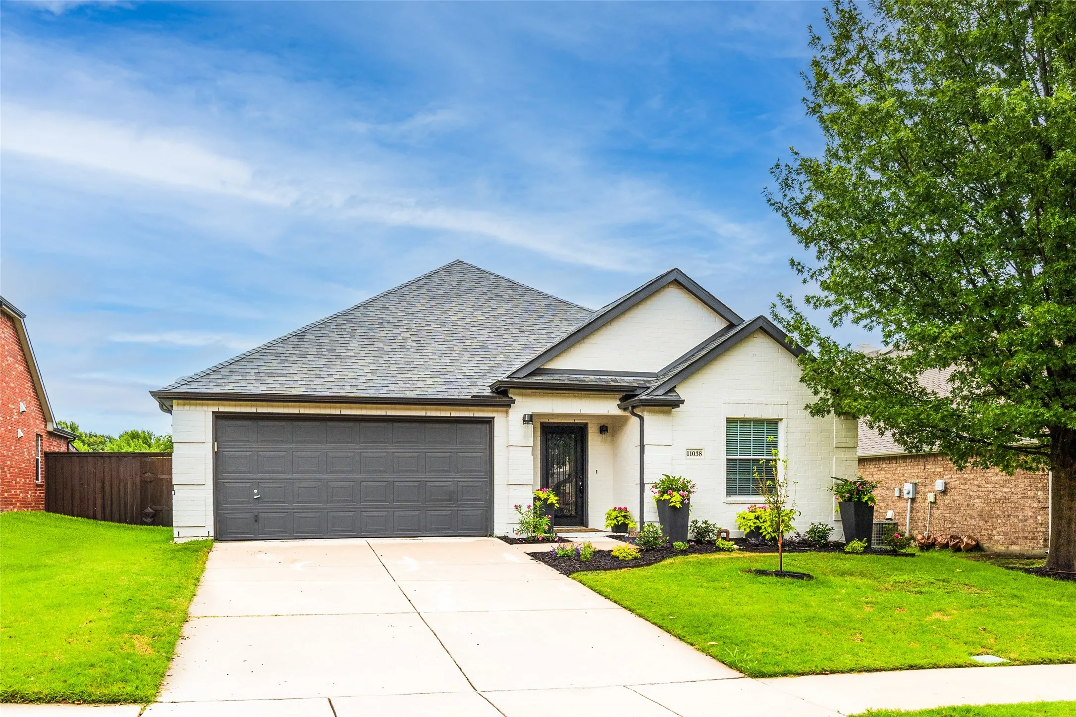 Single Family Residence For Sale in Collin County , 11038 Mansfield Drive, Frisco, Texas 75035, 4 Bedroom, 2 Bathroom, 2 Garage spaces, 2,134 Sqft, built in 2003, mls#21308033, Real Estate Agent in Frisco, Homes For Sale in Collin county, Homes For Sale in Frisco, Realtor in Frisco Texas, Real Estate Brokerage Independent Realty Texas, Luminita Cordes Realtor