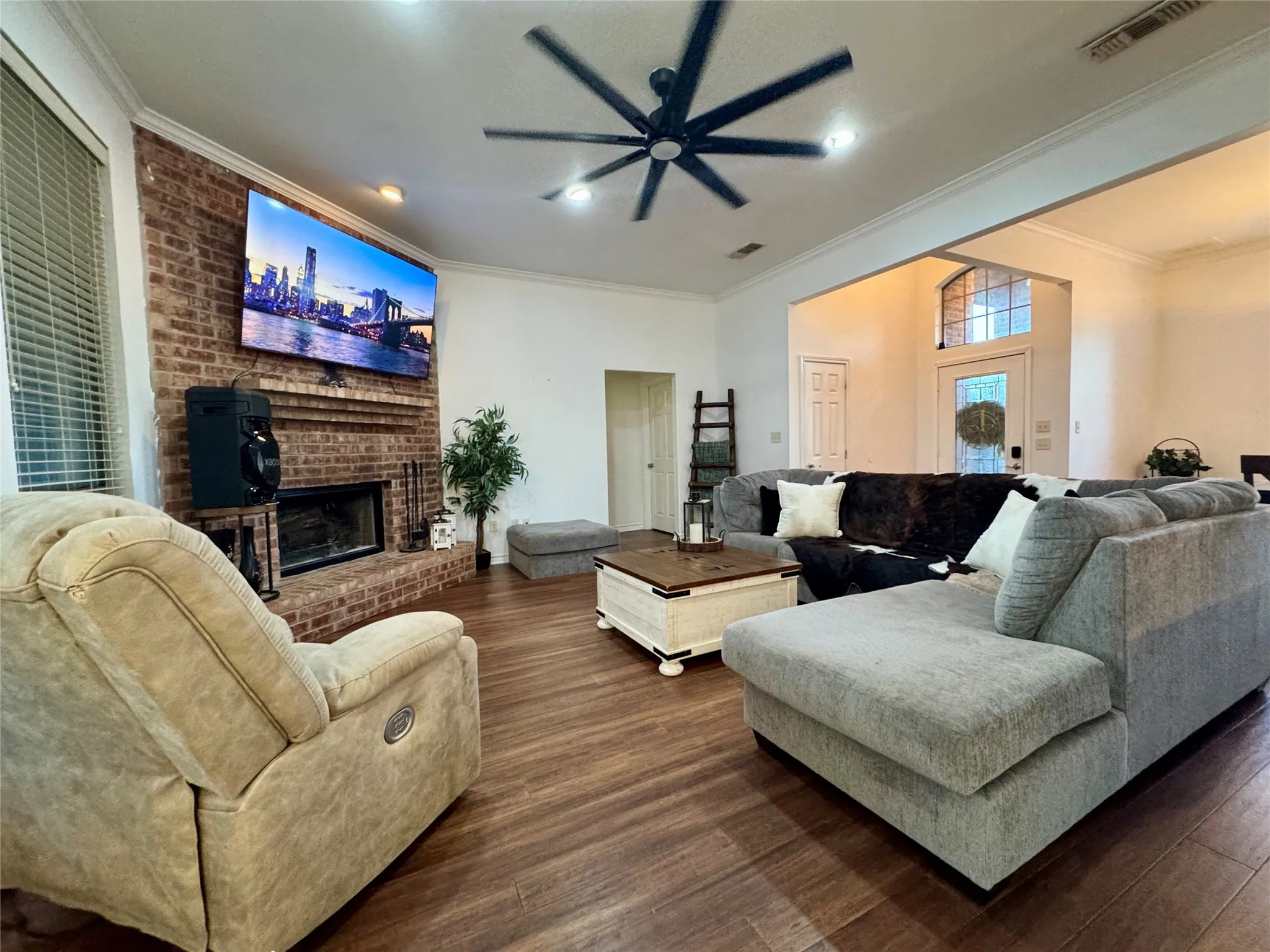 Single Family Residence For Sale in Hood County , 2942 Meandering Way, Granbury, Texas 76049, 3 Bedroom, 2 Bathroom, 2 Garage spaces, 1,753 Sqft, built in 2005, mls#21307959, Real Estate Agent in Granbury, Homes For Sale in Hood county, Homes For Sale in Granbury, Realtor in Granbury Texas, Real Estate Brokerage Independent Realty Texas, Luminita Cordes Realtor