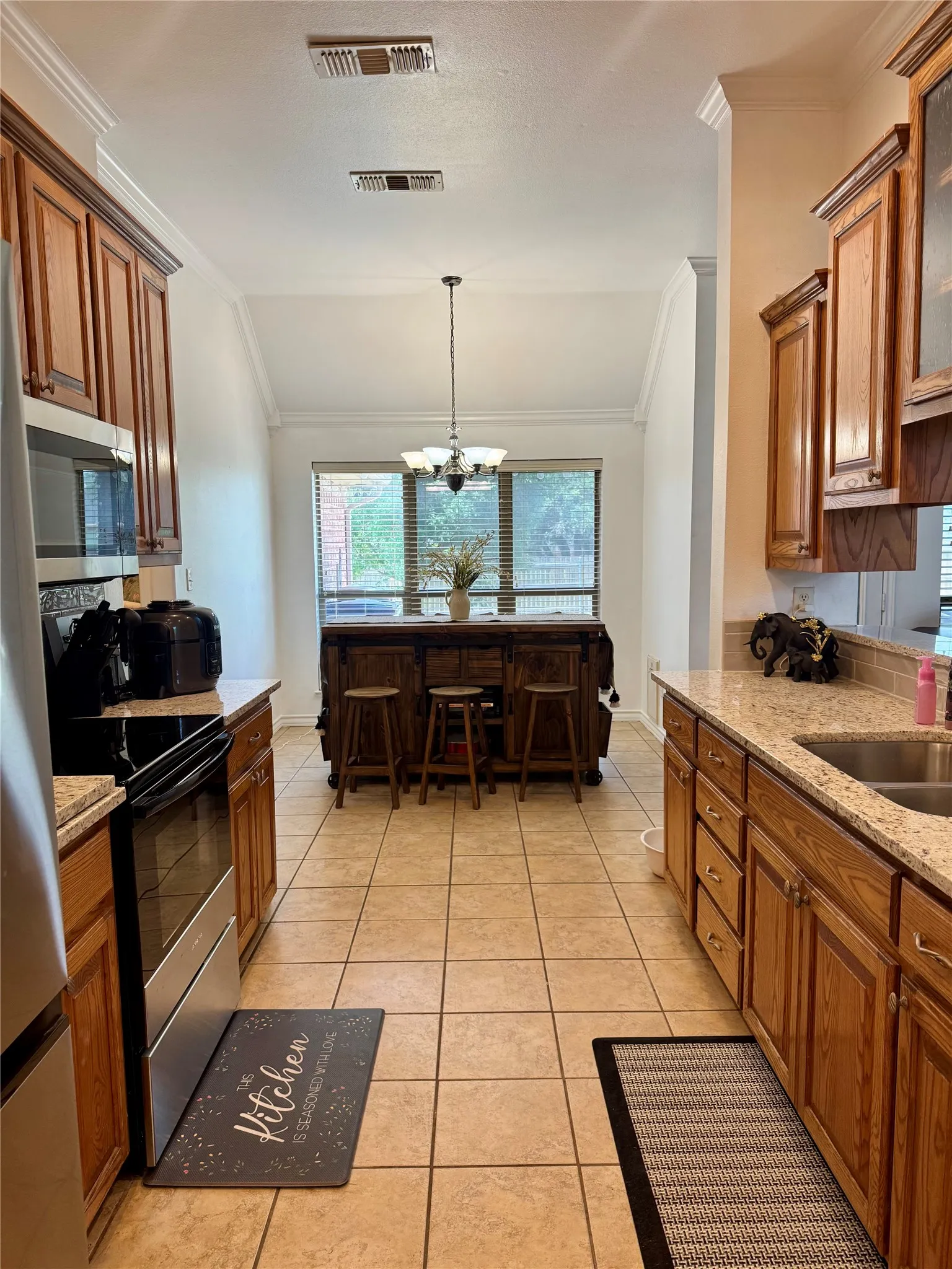 Single Family Residence For Sale in Hood County , 2942 Meandering Way, Granbury, Texas 76049, 3 Bedroom, 2 Bathroom, 2 Garage spaces, 1,753 Sqft, built in 2005, mls#21307959, Real Estate Agent in Granbury, Homes For Sale in Hood county, Homes For Sale in Granbury, Realtor in Granbury Texas, Real Estate Brokerage Independent Realty Texas, Luminita Cordes Realtor