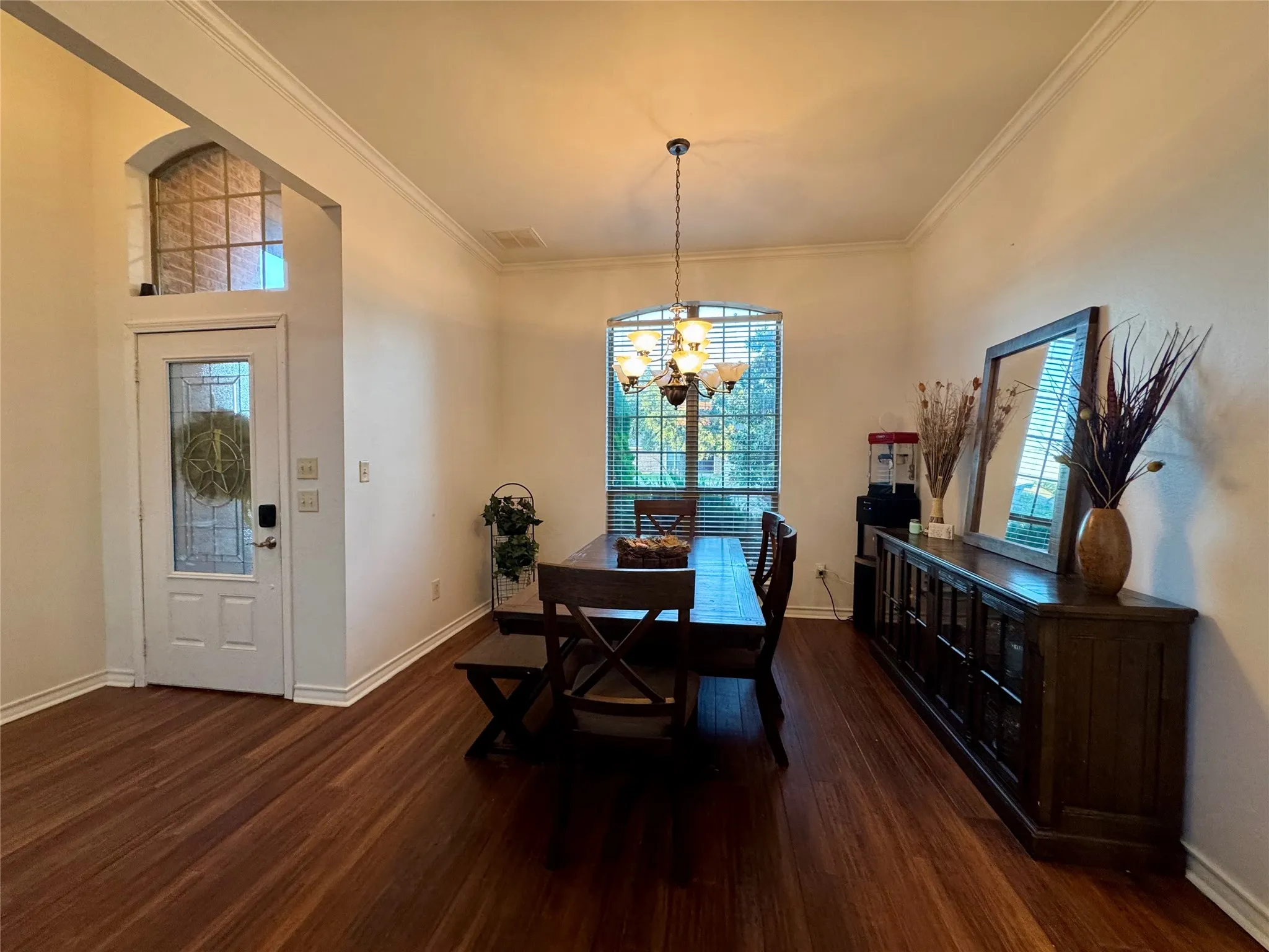 Single Family Residence For Sale in Hood County , 2942 Meandering Way, Granbury, Texas 76049, 3 Bedroom, 2 Bathroom, 2 Garage spaces, 1,753 Sqft, built in 2005, mls#21307959, Real Estate Agent in Granbury, Homes For Sale in Hood county, Homes For Sale in Granbury, Realtor in Granbury Texas, Real Estate Brokerage Independent Realty Texas, Luminita Cordes Realtor