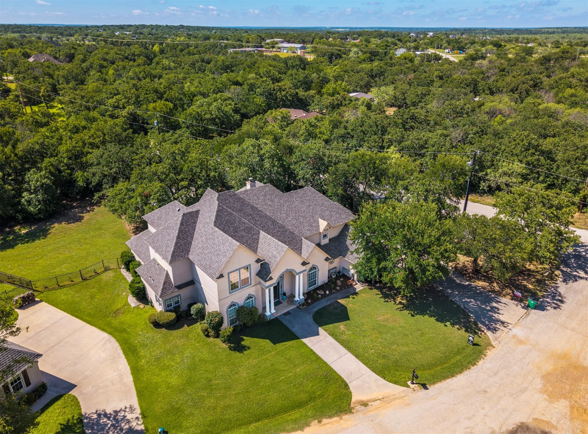 Single Family Residence For Sale in Wise County , 100 Manders Court, Runaway Bay, Texas 76426, 4 Bedroom, 4 Bathroom, 3 Garage spaces, 4,400 Sqft, built in 2004, mls#21307994, Real Estate Agent in Runaway Bay, Homes For Sale in Wise county, Homes For Sale in Runaway Bay, Realtor in Runaway Bay Texas, Real Estate Brokerage Independent Realty Texas, Luminita Cordes Realtor
