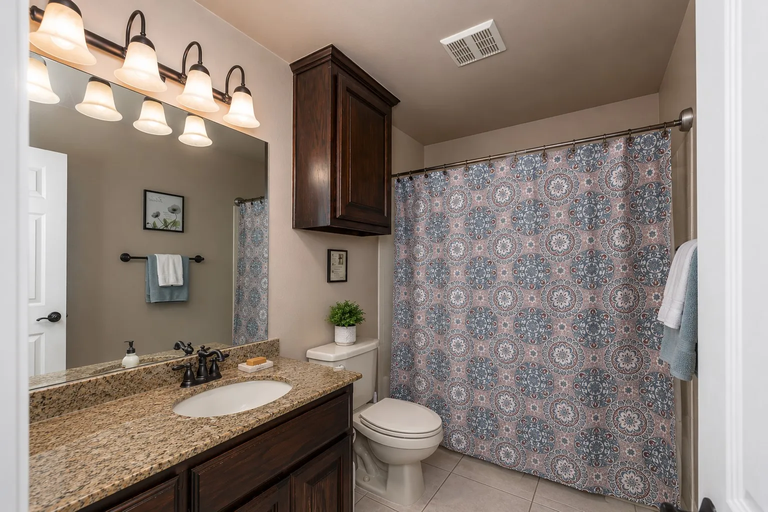 Single Family Residence For Sale in Wise County , 100 Manders Court, Runaway Bay, Texas 76426, 4 Bedroom, 4 Bathroom, 3 Garage spaces, 4,400 Sqft, built in 2004, mls#21307994, Real Estate Agent in Runaway Bay, Homes For Sale in Wise county, Homes For Sale in Runaway Bay, Realtor in Runaway Bay Texas, Real Estate Brokerage Independent Realty Texas, Luminita Cordes Realtor