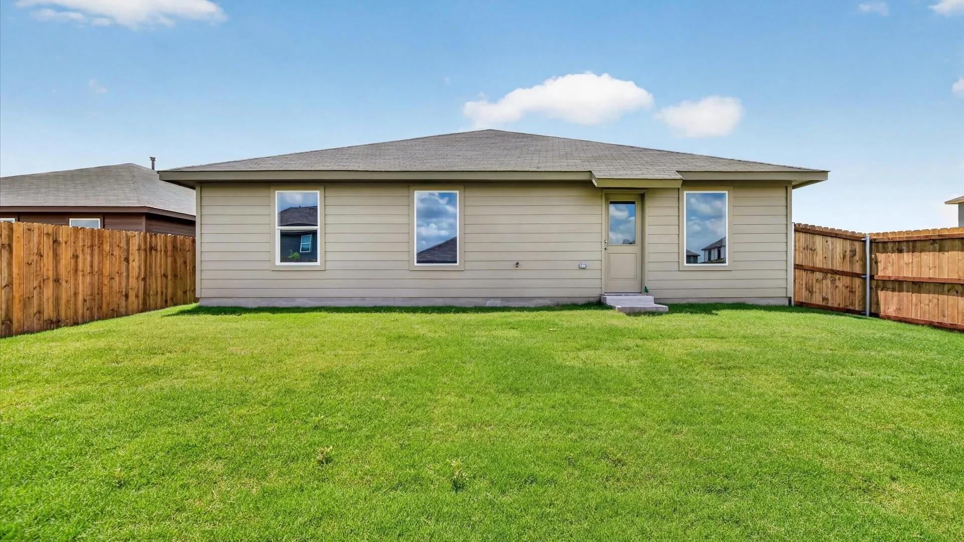 Single Family Residence For Sale in Johnson County , 313 WAYLAND Street, Keene, Texas 76059, 5 Bedroom, 2 Bathroom, 2 Garage spaces, 1,927 Sqft, built in 2026, mls#21307184, Real Estate Agent in Keene, Homes For Sale in Johnson county, Homes For Sale in Keene, Realtor in Keene Texas, Real Estate Brokerage Independent Realty Texas, Luminita Cordes Realtor