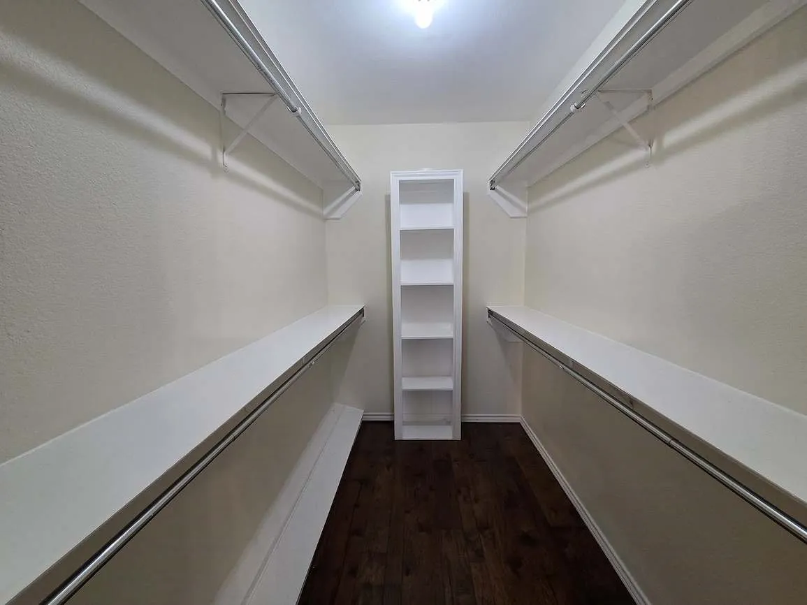 Townhouse For Rent in Tarrant County , 5839 Lake Point Drive, Arlington, Texas 76016, 2 Bedrooms, 3 Bathrooms, 2 Garage spaces, 1,450 Sqft, built in 1985, Price $2,200, mls#21306827, Real Estate Agent in Arlington, Homes For Rent in Tarrant county, Homes For Rent in Arlington, Realtor in Arlington Texas, Real Estate Brokerage Independent Realty Texas, Luminita Cordes Realtor
