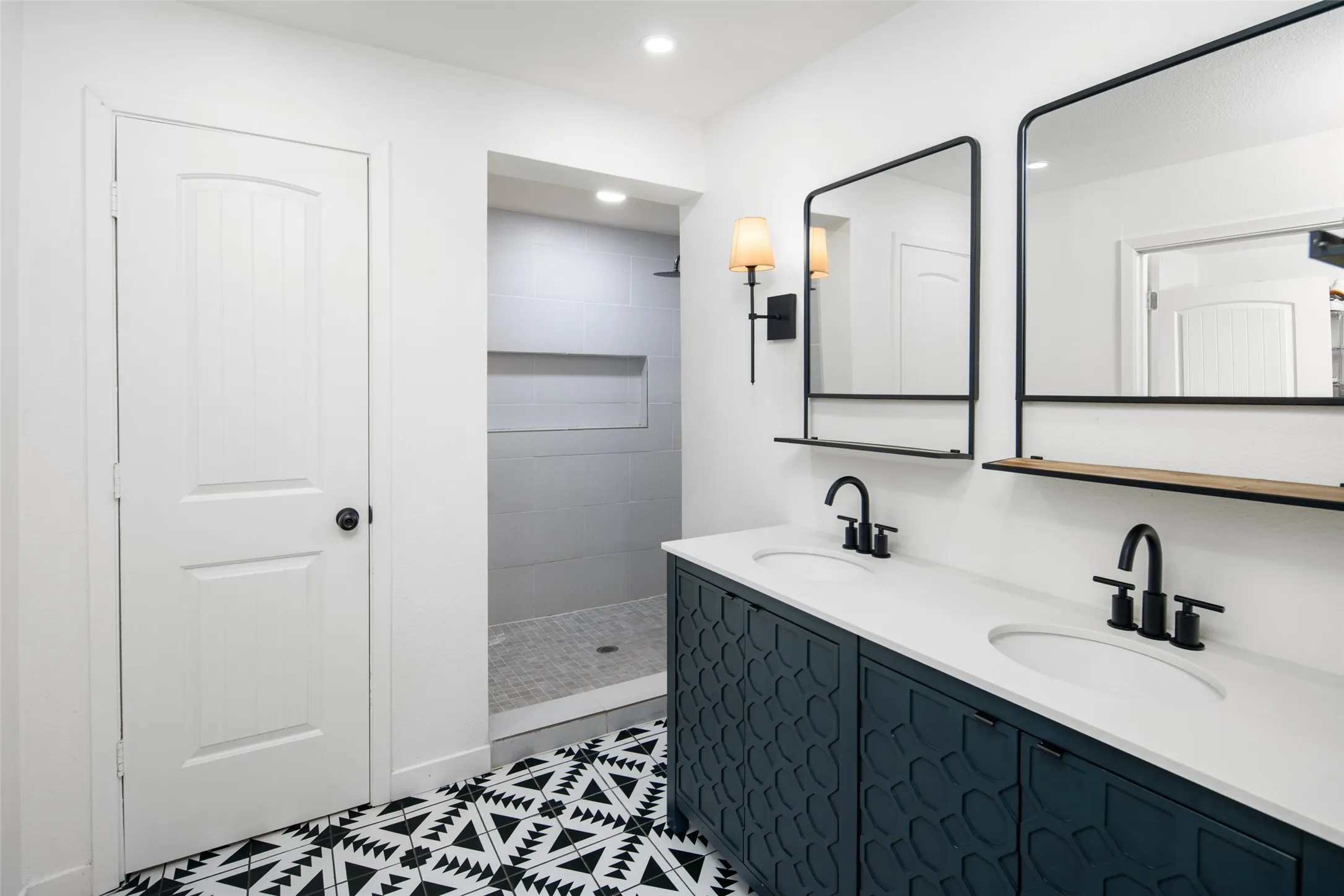 Single Family Residence For Sale in Collin County , 313 Chicken Street, Weston, Texas 75009, 3 Bedroom, 3 Bathroom, 4 Garage spaces, 2,433 Sqft, built in 1958, mls#21307060, Real Estate Agent in Weston, Homes For Sale in Collin county, Homes For Sale in Weston, Realtor in Weston Texas, Real Estate Brokerage Independent Realty Texas, Luminita Cordes Realtor