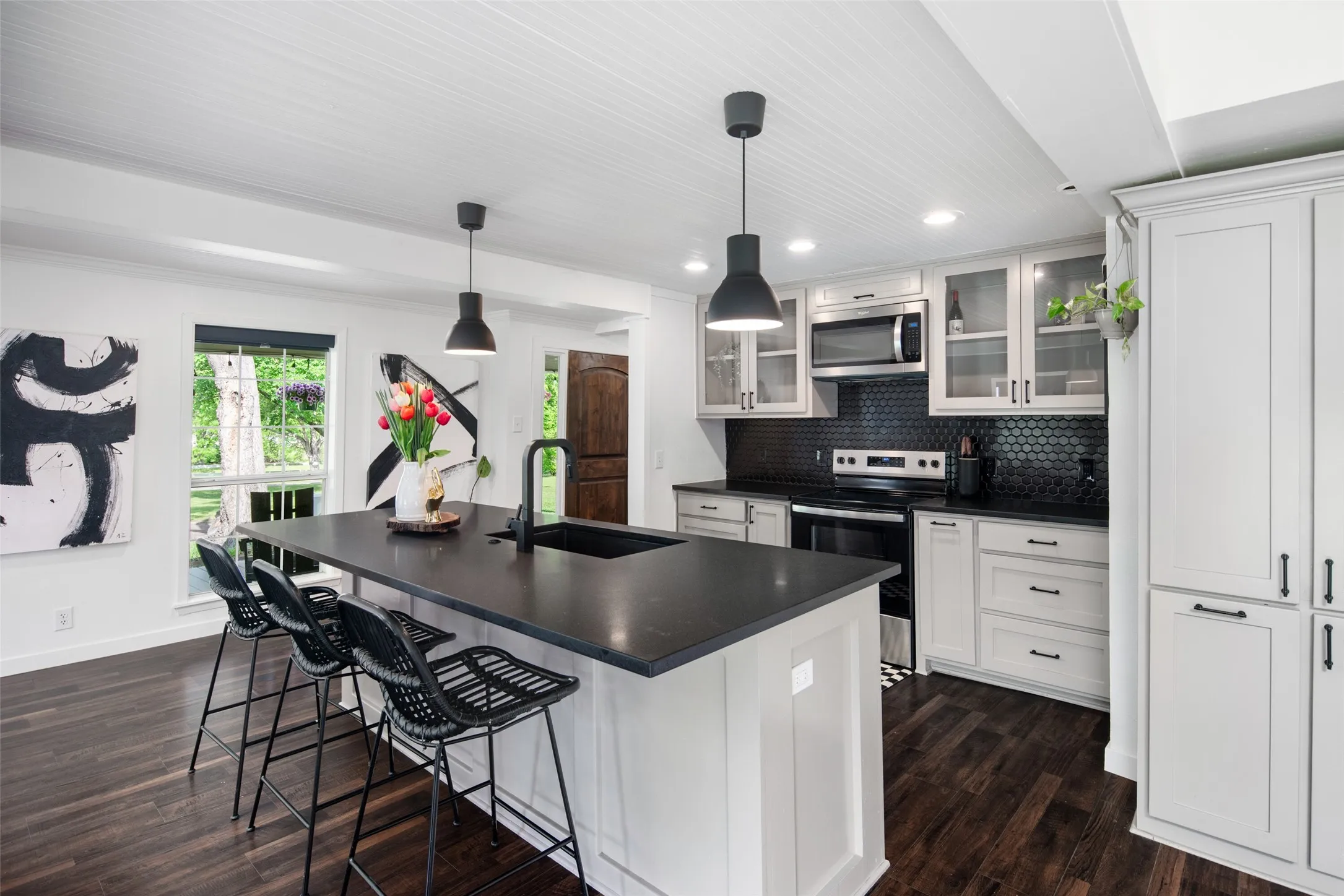 Single Family Residence For Sale in Collin County , 313 Chicken Street, Weston, Texas 75009, 3 Bedroom, 3 Bathroom, 4 Garage spaces, 2,433 Sqft, built in 1958, mls#21307060, Real Estate Agent in Weston, Homes For Sale in Collin county, Homes For Sale in Weston, Realtor in Weston Texas, Real Estate Brokerage Independent Realty Texas, Luminita Cordes Realtor