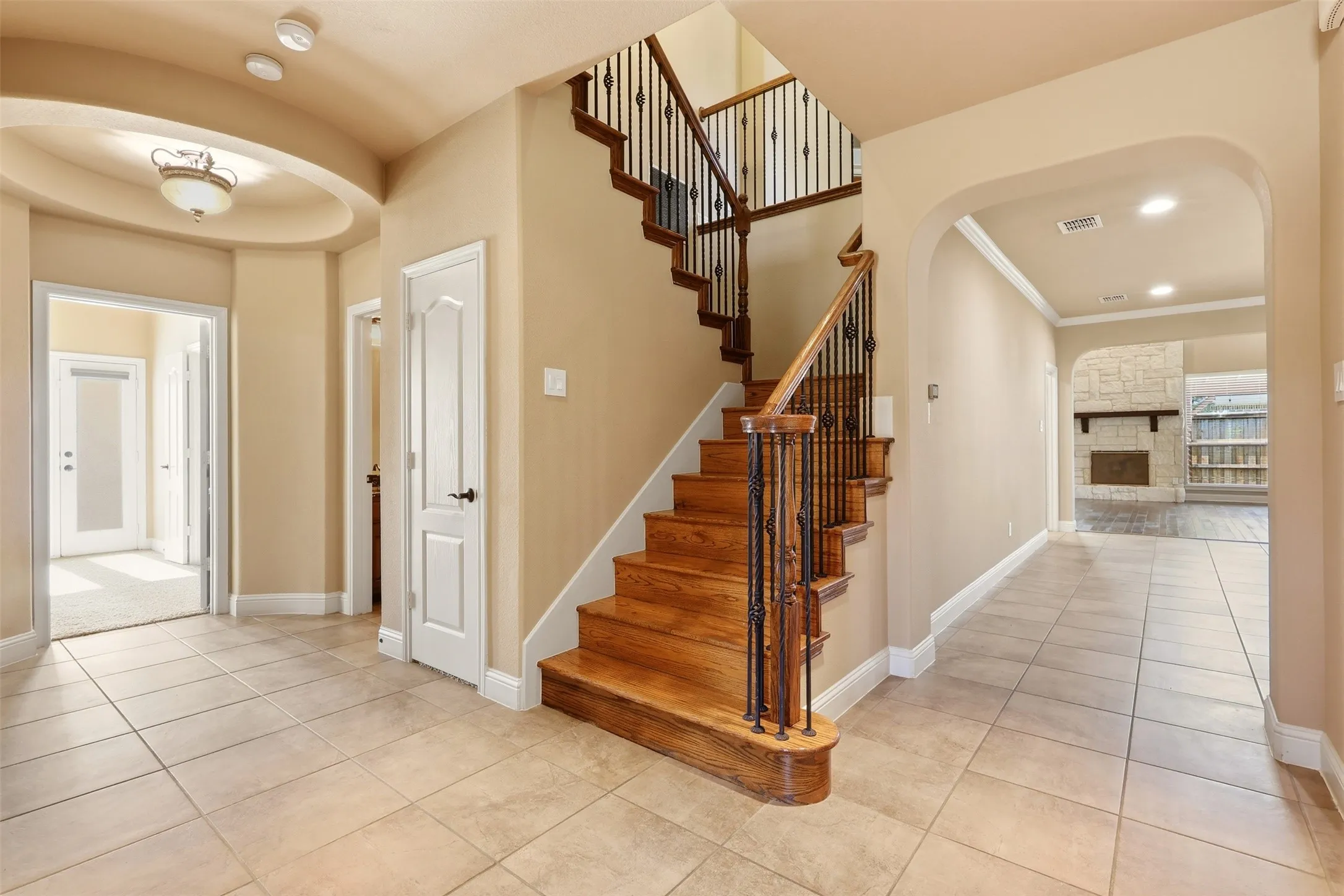 Single Family Residence For Rent in Denton County , 627 Seymour Drive, Frisco, Texas 75033, 4 Bedroom, 4 Bathroom, 3 Garage spaces, 4,241 Sqft, built in 2008, mls#21307717, Real Estate Agent in Frisco, Homes For Rent in Denton county, Homes For Rent in Frisco, Realtor in Frisco Texas, Real Estate Brokerage Independent Realty Texas, Luminita Cordes Realtor