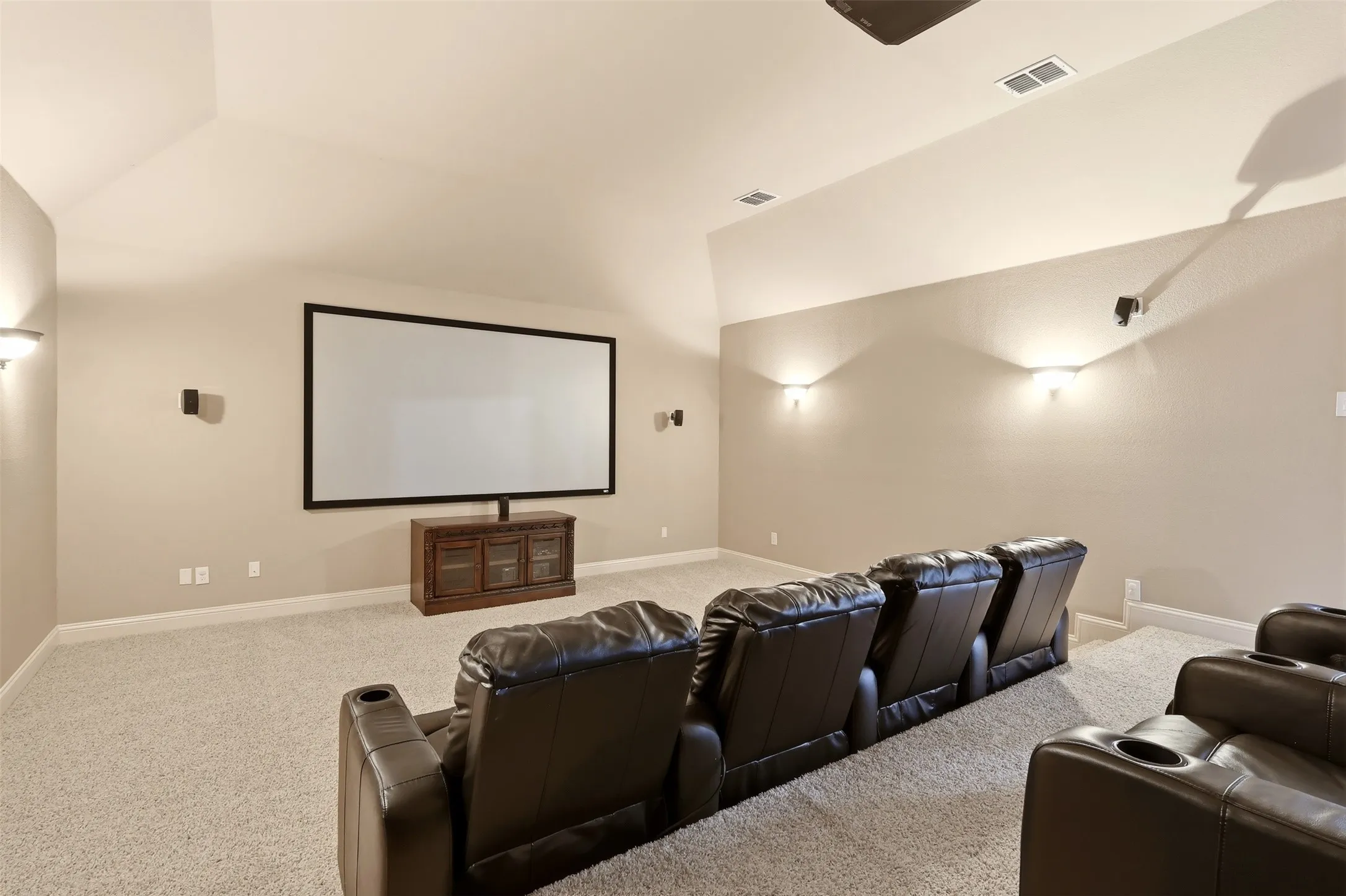 Single Family Residence For Rent in Denton County , 627 Seymour Drive, Frisco, Texas 75033, 4 Bedroom, 4 Bathroom, 3 Garage spaces, 4,241 Sqft, built in 2008, mls#21307717, Real Estate Agent in Frisco, Homes For Rent in Denton county, Homes For Rent in Frisco, Realtor in Frisco Texas, Real Estate Brokerage Independent Realty Texas, Luminita Cordes Realtor