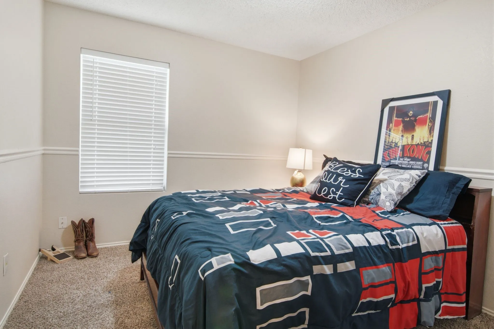 Single Family Residence For Sale in Tarrant County , 4901 Parkview Hills Lane, Fort Worth, Texas 76179, 4 Bedroom, 2 Bathroom, 2 Garage spaces, 1,925 Sqft, built in 2004, mls#21308054, Real Estate Agent in Fort Worth, Homes For Sale in Tarrant county, Homes For Sale in Fort Worth, Realtor in Fort Worth Texas, Real Estate Brokerage Independent Realty Texas, Luminita Cordes Realtor