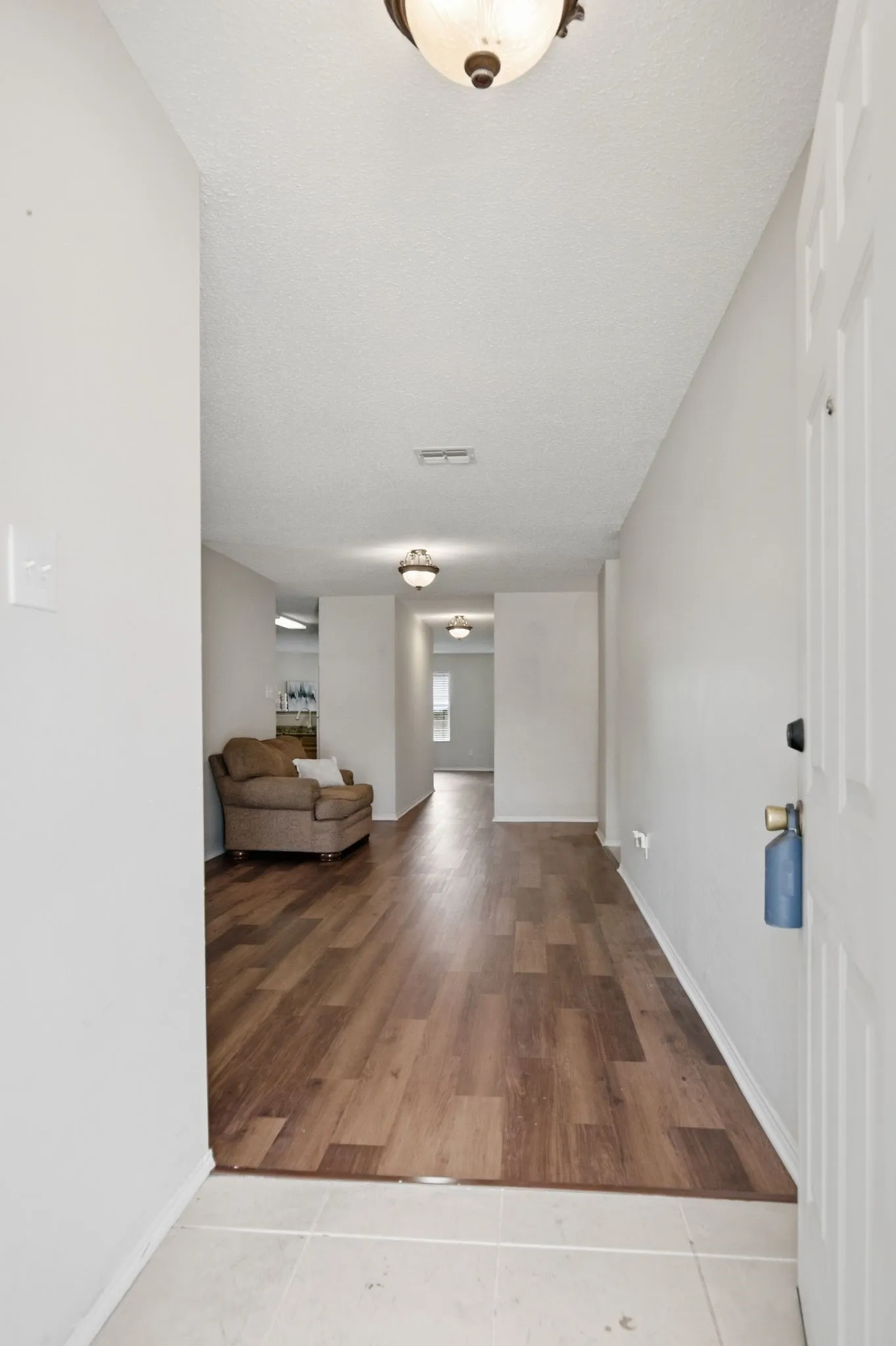 Single Family Residence For Sale in Tarrant County , 4901 Parkview Hills Lane, Fort Worth, Texas 76179, 4 Bedroom, 2 Bathroom, 2 Garage spaces, 1,925 Sqft, built in 2004, mls#21308054, Real Estate Agent in Fort Worth, Homes For Sale in Tarrant county, Homes For Sale in Fort Worth, Realtor in Fort Worth Texas, Real Estate Brokerage Independent Realty Texas, Luminita Cordes Realtor