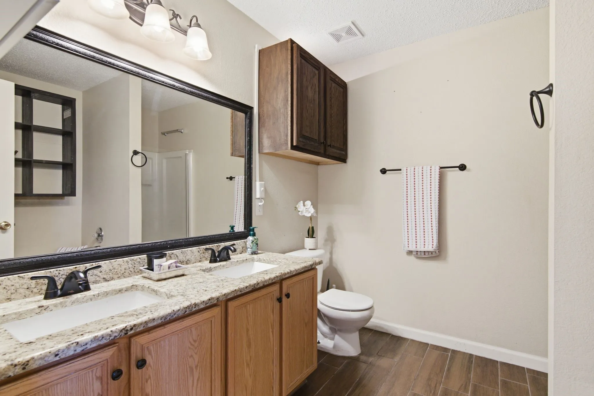 Single Family Residence For Sale in Tarrant County , 4901 Parkview Hills Lane, Fort Worth, Texas 76179, 4 Bedroom, 2 Bathroom, 2 Garage spaces, 1,925 Sqft, built in 2004, mls#21308054, Real Estate Agent in Fort Worth, Homes For Sale in Tarrant county, Homes For Sale in Fort Worth, Realtor in Fort Worth Texas, Real Estate Brokerage Independent Realty Texas, Luminita Cordes Realtor