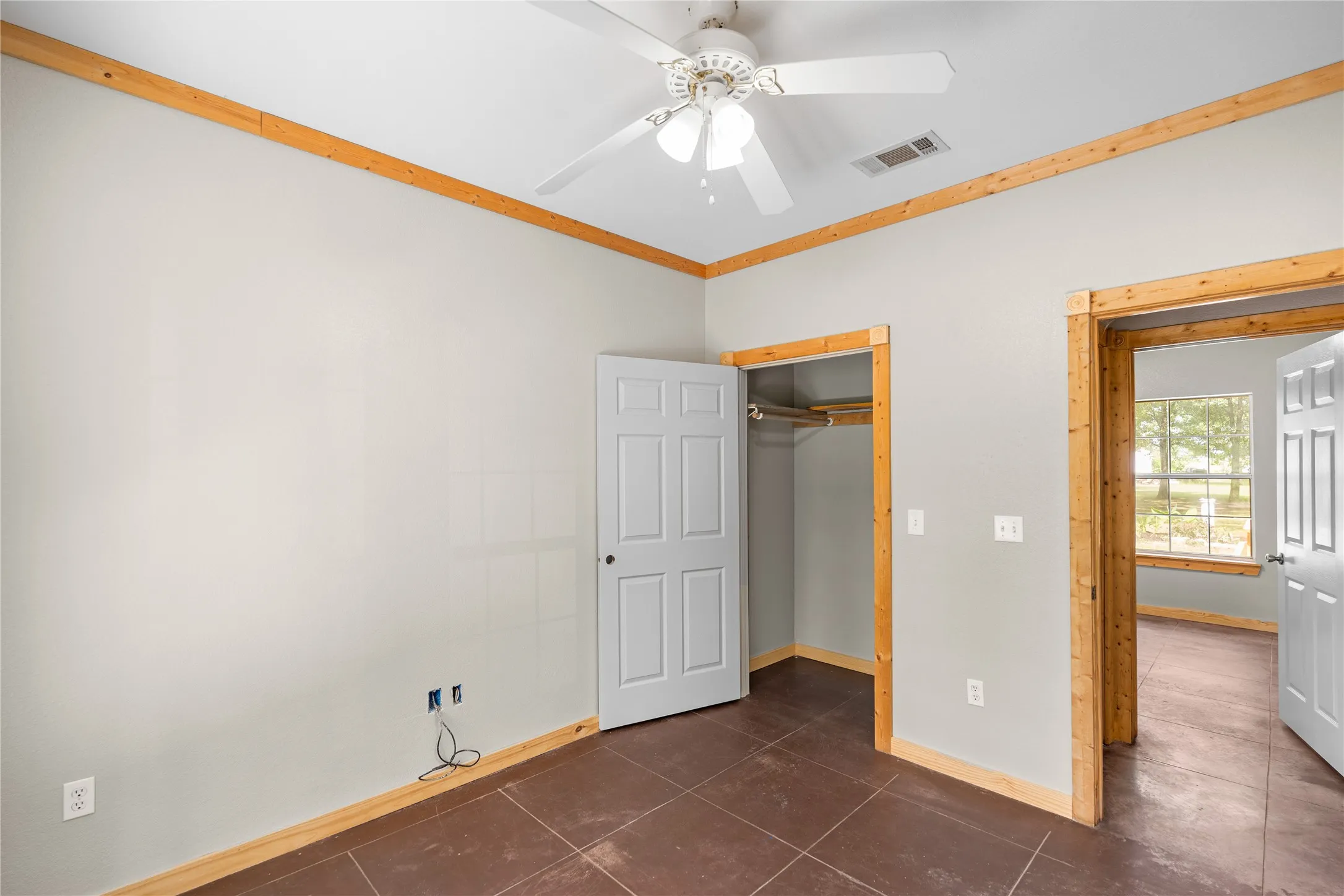 Single Family Residence For Sale in Rains County , 109 Rs County Road 3319, Emory, Texas 75440, 3 Bedroom, 2 Bathroom, Garage spaces, 1,248 Sqft, built in 2004, mls#21308058, Real Estate Agent in Emory, Homes For Sale in Rains county, Homes For Sale in Emory, Realtor in Emory Texas, Real Estate Brokerage Independent Realty Texas, Luminita Cordes Realtor