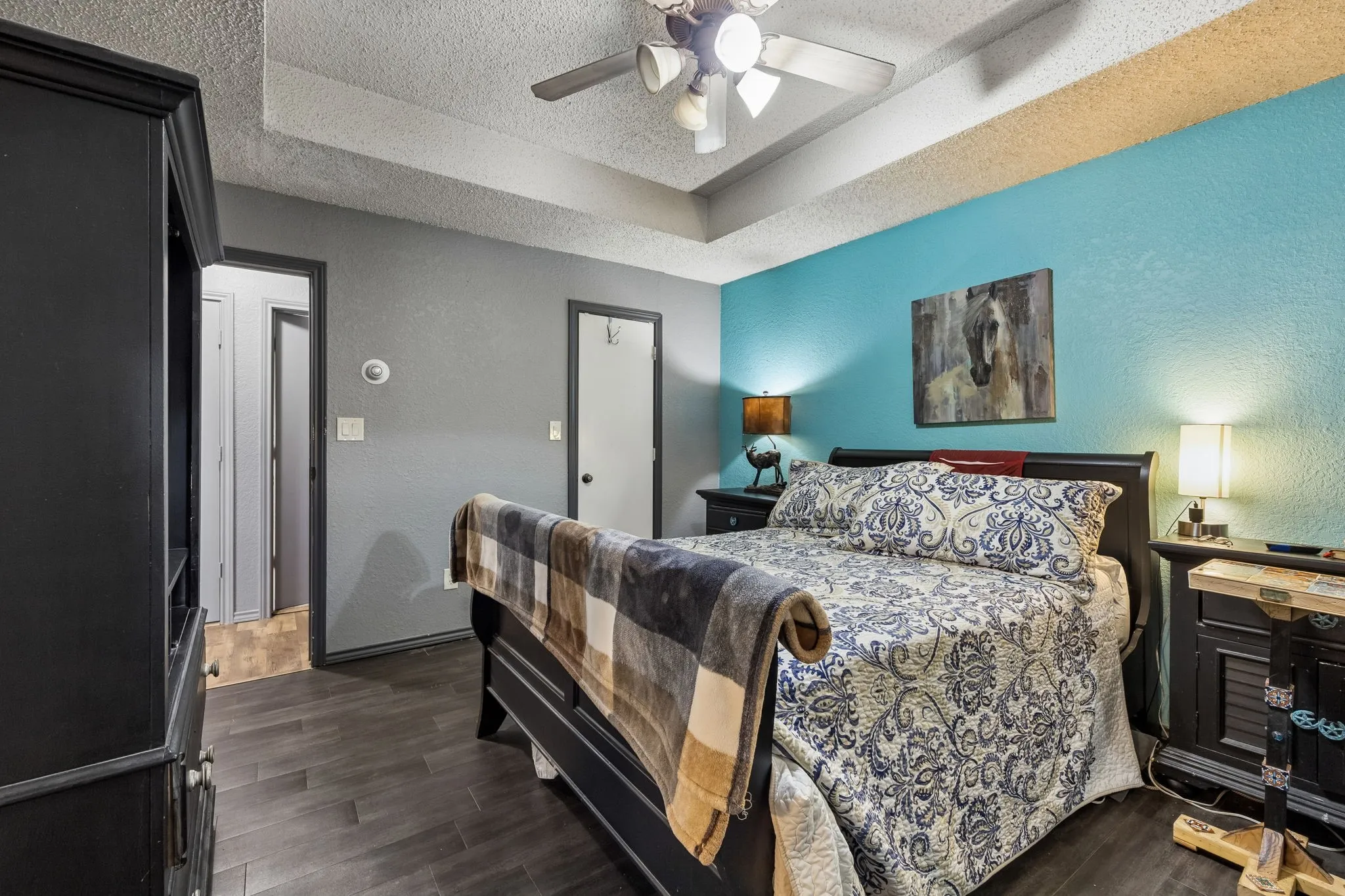 Single Family Residence For Sale in Kaufman County , 301 Southlake Drive, Forney, Texas 75126, 3 Bedrooms, 2 Bathrooms, 2 Garage spaces, 1,507 Sqft, built in 1986, Price $273,000, mls#21304023, Real Estate Agent in Forney, Homes For Sale in Kaufman county, Homes For Sale in Forney, Realtor in Forney Texas, Real Estate Brokerage Independent Realty Texas, Luminita Cordes Realtor