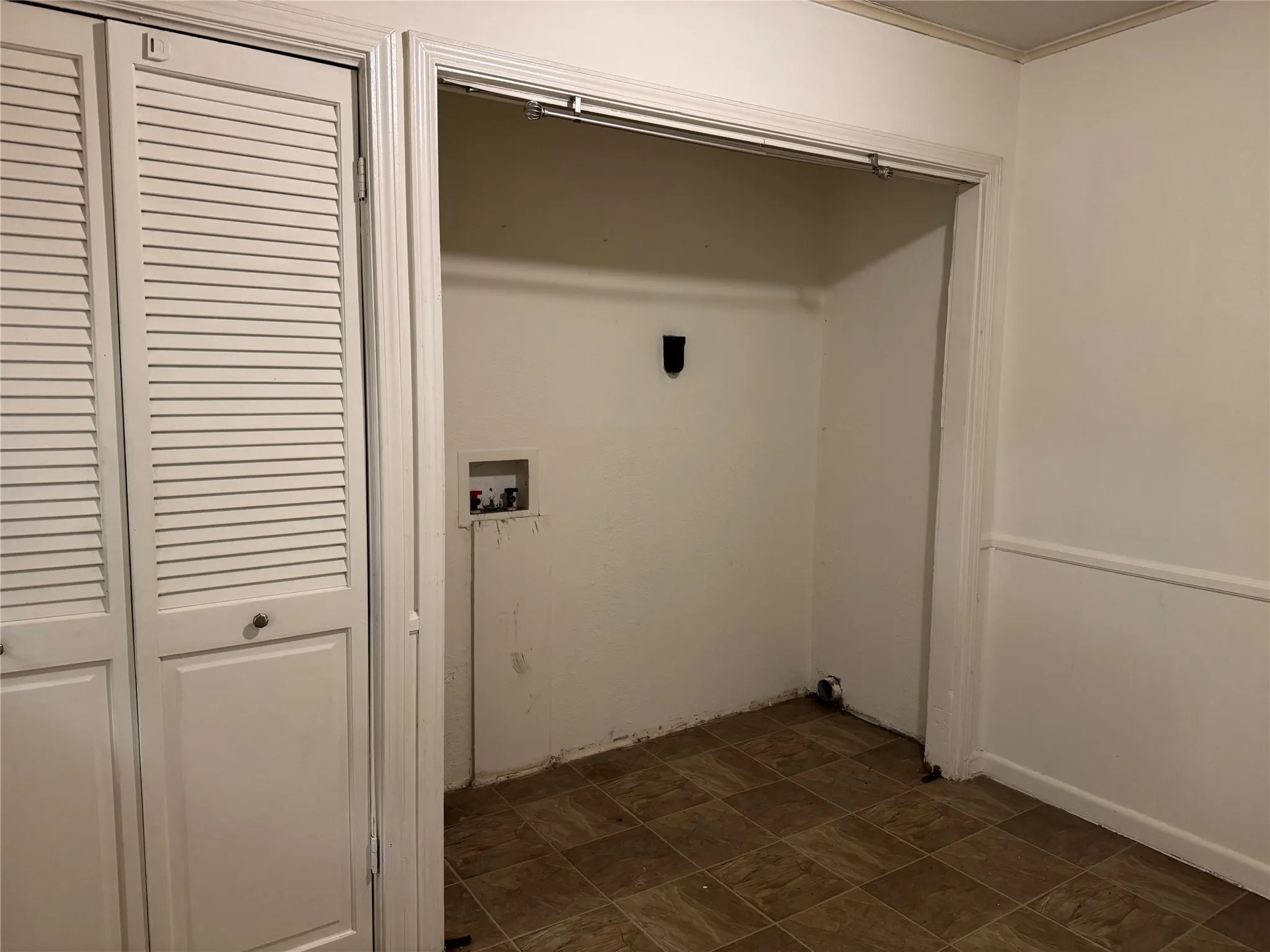 Single Family Residence For Sale in Dallas County , 4513 Lawler Road, Garland, Texas 75042, 3 Bedroom, 1 Bathroom, Garage spaces, 1,384 Sqft, built in 1964, mls#21308067, Real Estate Agent in Garland, Homes For Sale in Dallas county, Homes For Sale in Garland, Realtor in Garland Texas, Real Estate Brokerage Independent Realty Texas, Luminita Cordes Realtor