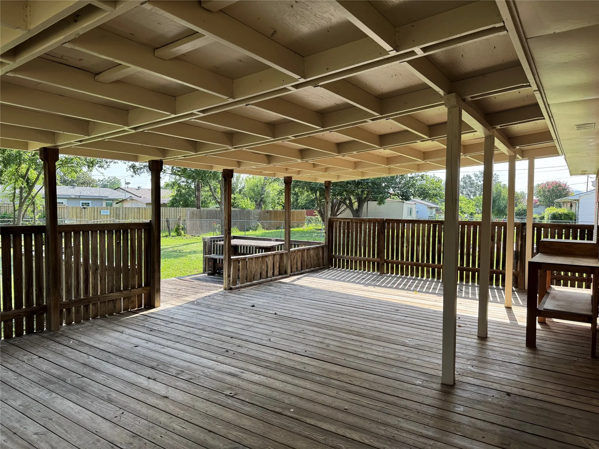 Single Family Residence For Sale in Dallas County , 4513 Lawler Road, Garland, Texas 75042, 3 Bedroom, 1 Bathroom, Garage spaces, 1,384 Sqft, built in 1964, mls#21308067, Real Estate Agent in Garland, Homes For Sale in Dallas county, Homes For Sale in Garland, Realtor in Garland Texas, Real Estate Brokerage Independent Realty Texas, Luminita Cordes Realtor