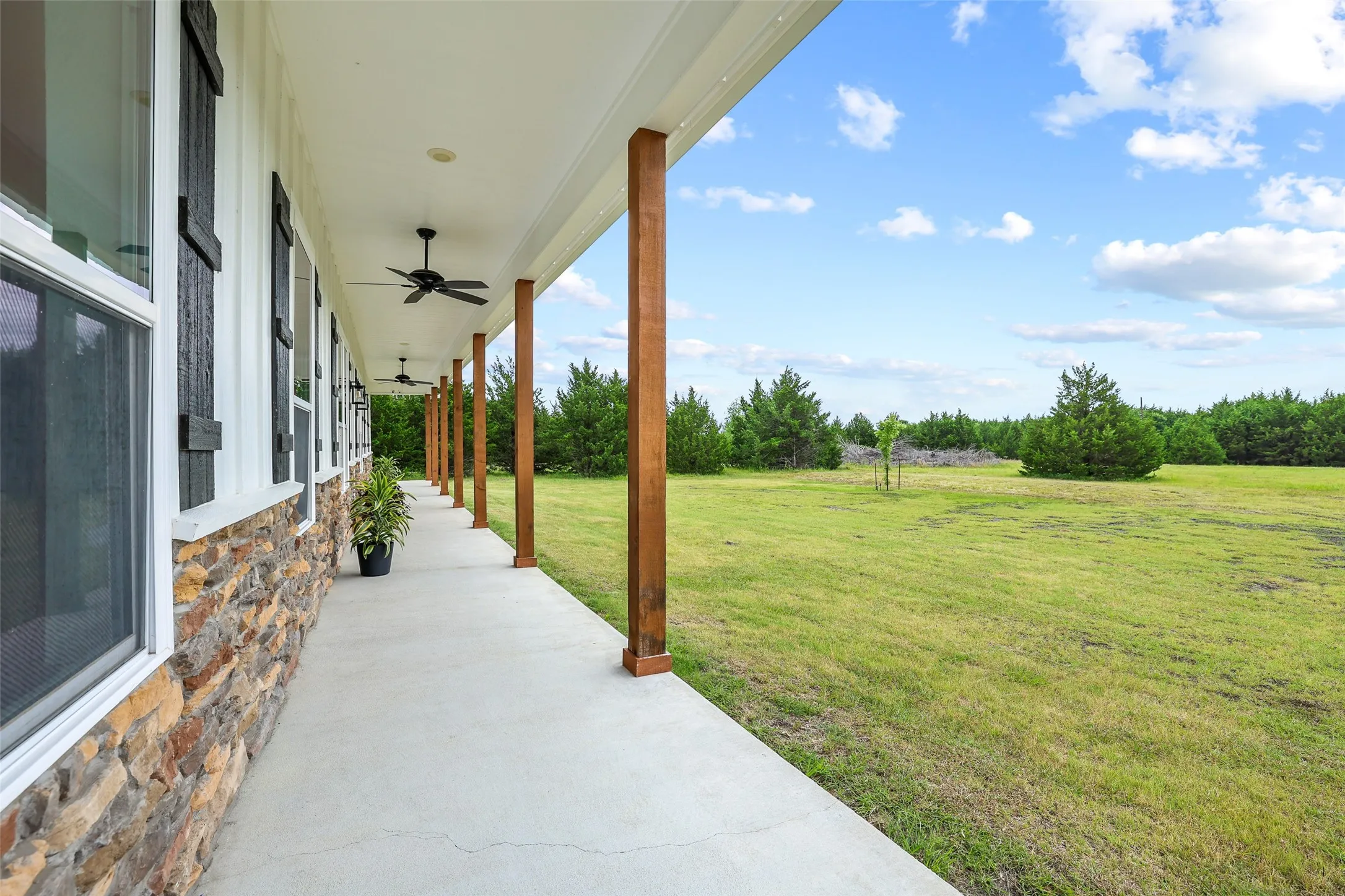 Single Family Residence For Sale in Hunt County , 5464 County Road 1120, Farmersville, Texas 75442, 4 Bedroom, 3 Bathroom, 2 Garage spaces, 2,240 Sqft, built in 2018, mls#21307575, Real Estate Agent in Farmersville, Homes For Sale in Hunt county, Homes For Sale in Farmersville, Realtor in Farmersville Texas, Real Estate Brokerage Independent Realty Texas, Luminita Cordes Realtor