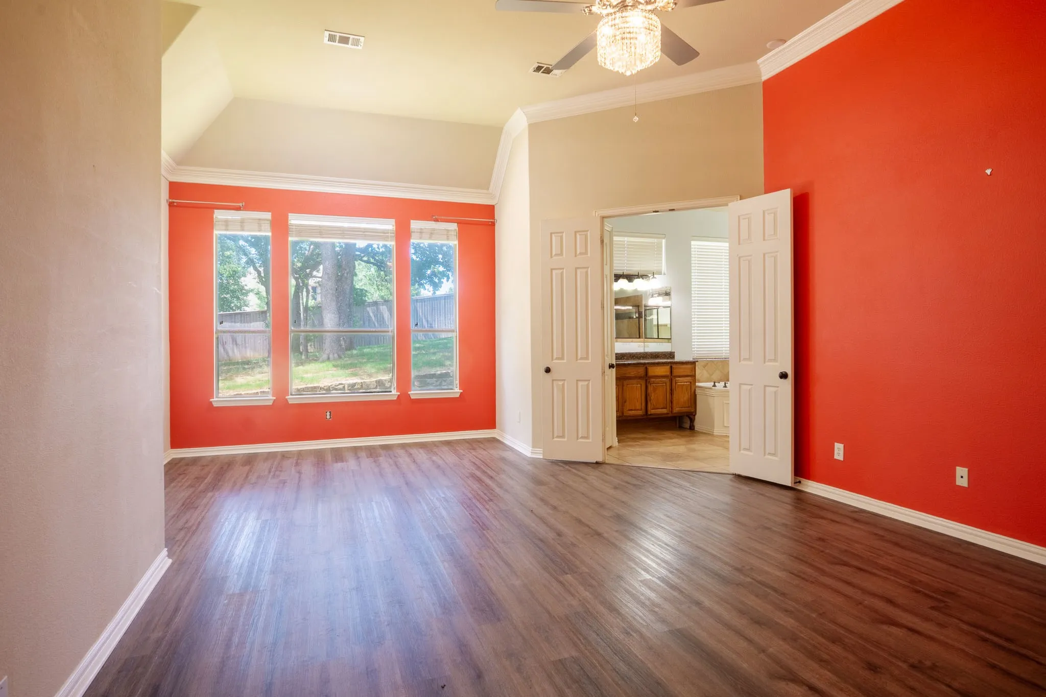 Single Family Residence For Sale in Tarrant County , 923 Wise Street, Keller, Texas 76248, 5 Bedroom, 4 Bathroom, 3 Garage spaces, 4,267 Sqft, built in 2005, mls#21307455, Real Estate Agent in Keller, Homes For Sale in Tarrant county, Homes For Sale in Keller, Realtor in Keller Texas, Real Estate Brokerage Independent Realty Texas, Luminita Cordes Realtor
