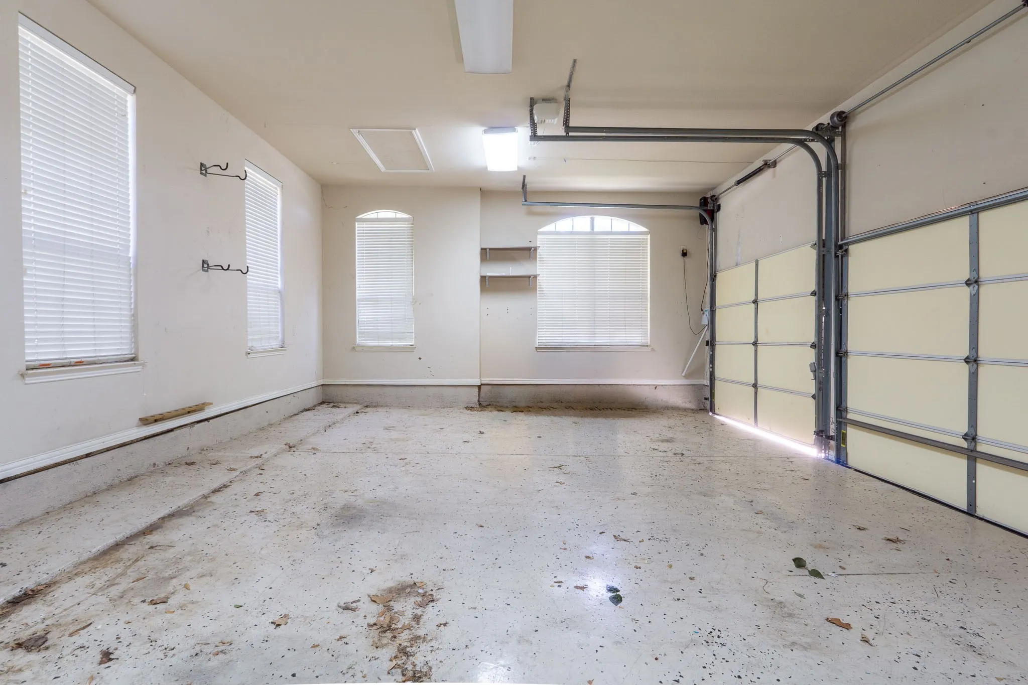 Single Family Residence For Sale in Tarrant County , 923 Wise Street, Keller, Texas 76248, 5 Bedroom, 4 Bathroom, 3 Garage spaces, 4,267 Sqft, built in 2005, mls#21307455, Real Estate Agent in Keller, Homes For Sale in Tarrant county, Homes For Sale in Keller, Realtor in Keller Texas, Real Estate Brokerage Independent Realty Texas, Luminita Cordes Realtor