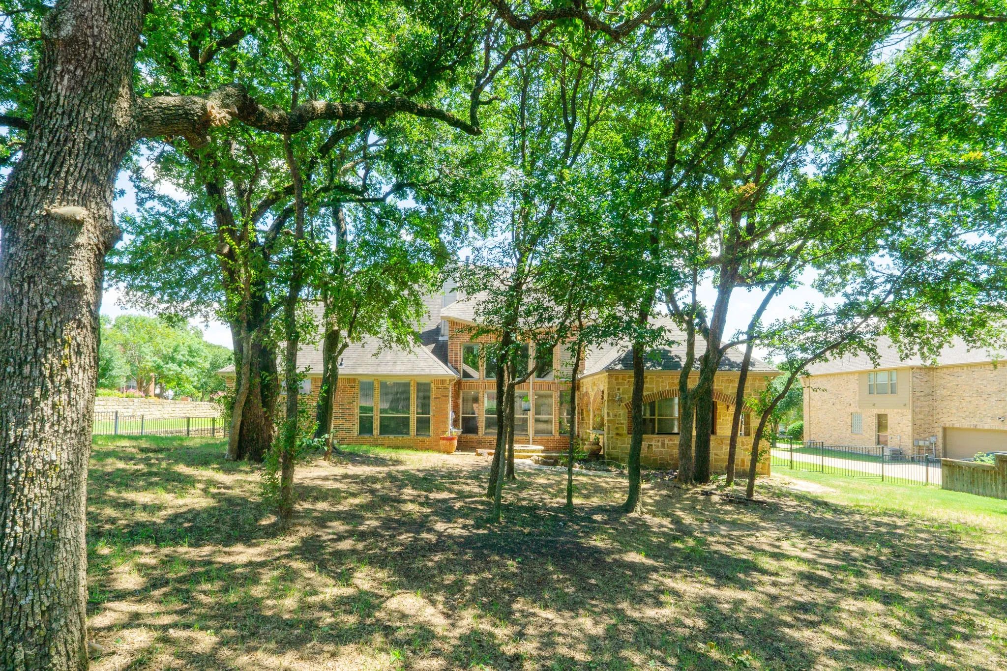 Single Family Residence For Sale in Tarrant County , 923 Wise Street, Keller, Texas 76248, 5 Bedroom, 4 Bathroom, 3 Garage spaces, 4,267 Sqft, built in 2005, mls#21307455, Real Estate Agent in Keller, Homes For Sale in Tarrant county, Homes For Sale in Keller, Realtor in Keller Texas, Real Estate Brokerage Independent Realty Texas, Luminita Cordes Realtor