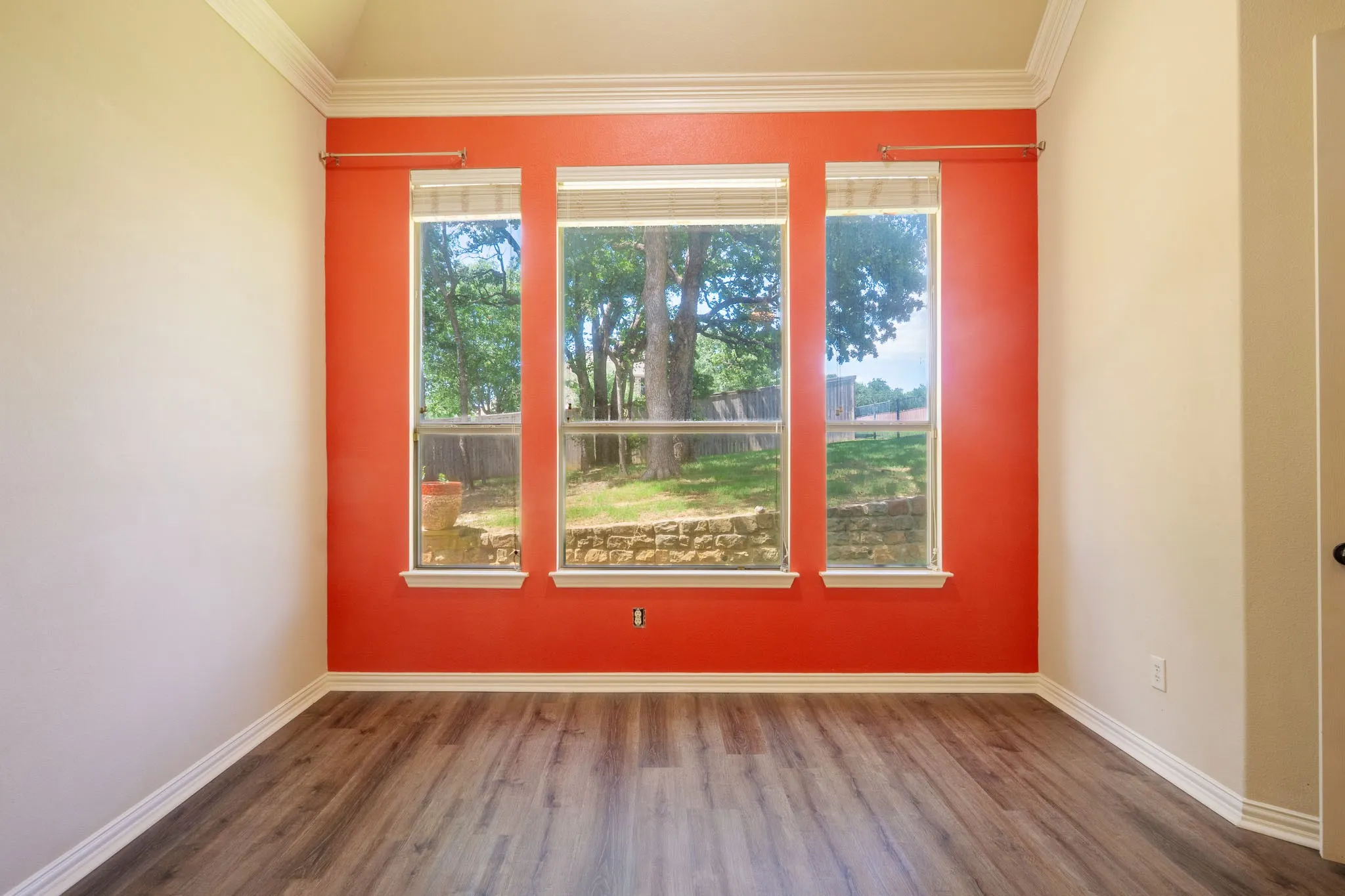 Single Family Residence For Sale in Tarrant County , 923 Wise Street, Keller, Texas 76248, 5 Bedroom, 4 Bathroom, 3 Garage spaces, 4,267 Sqft, built in 2005, mls#21307455, Real Estate Agent in Keller, Homes For Sale in Tarrant county, Homes For Sale in Keller, Realtor in Keller Texas, Real Estate Brokerage Independent Realty Texas, Luminita Cordes Realtor